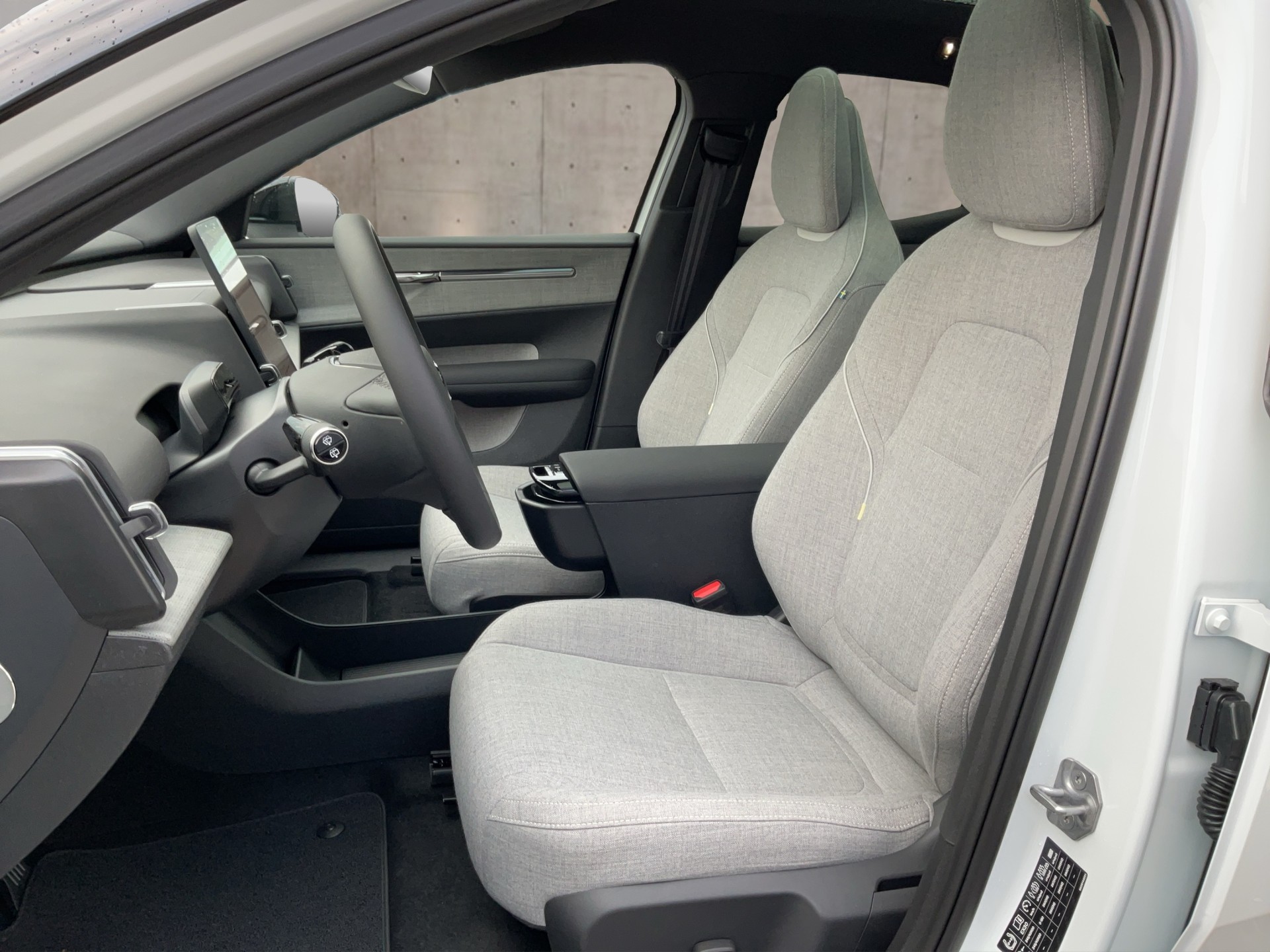 VOLVO EX30 E60 Twin Ultra Performance AWD-image-10
