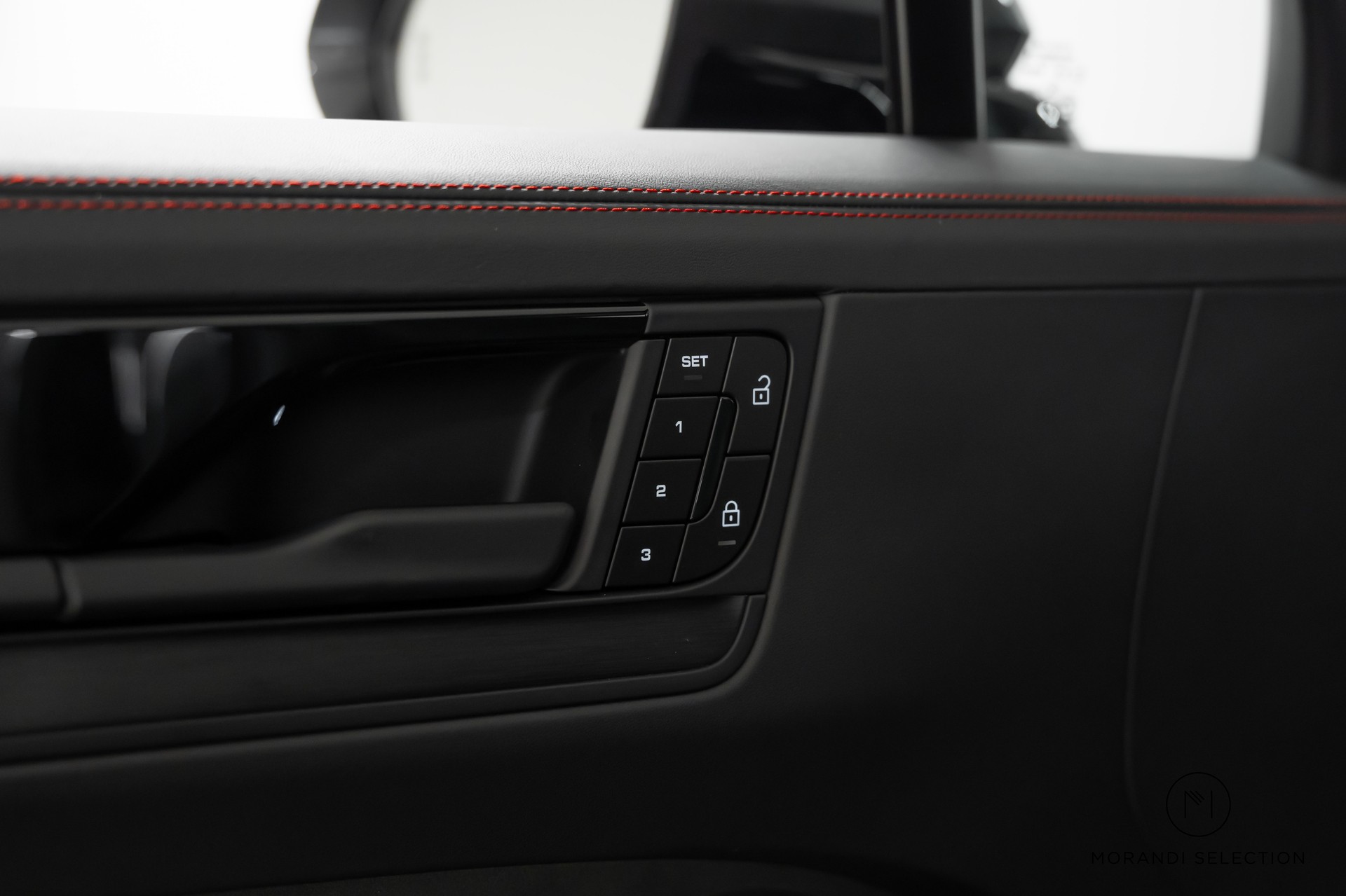 PORSCHE Cayenne 4.0 V8 GTS-image-21