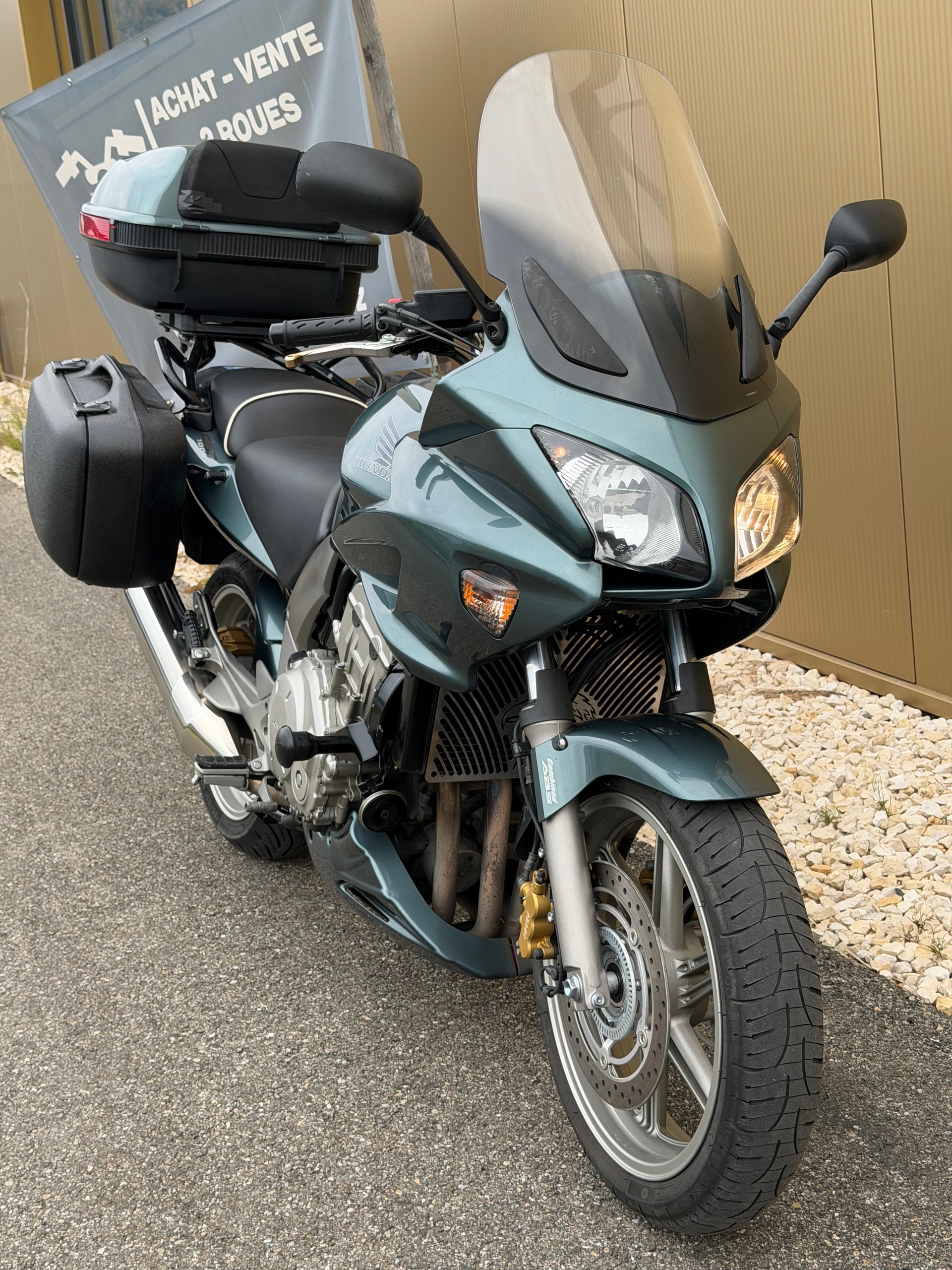 HONDA CBF 1000 ABS-image-0