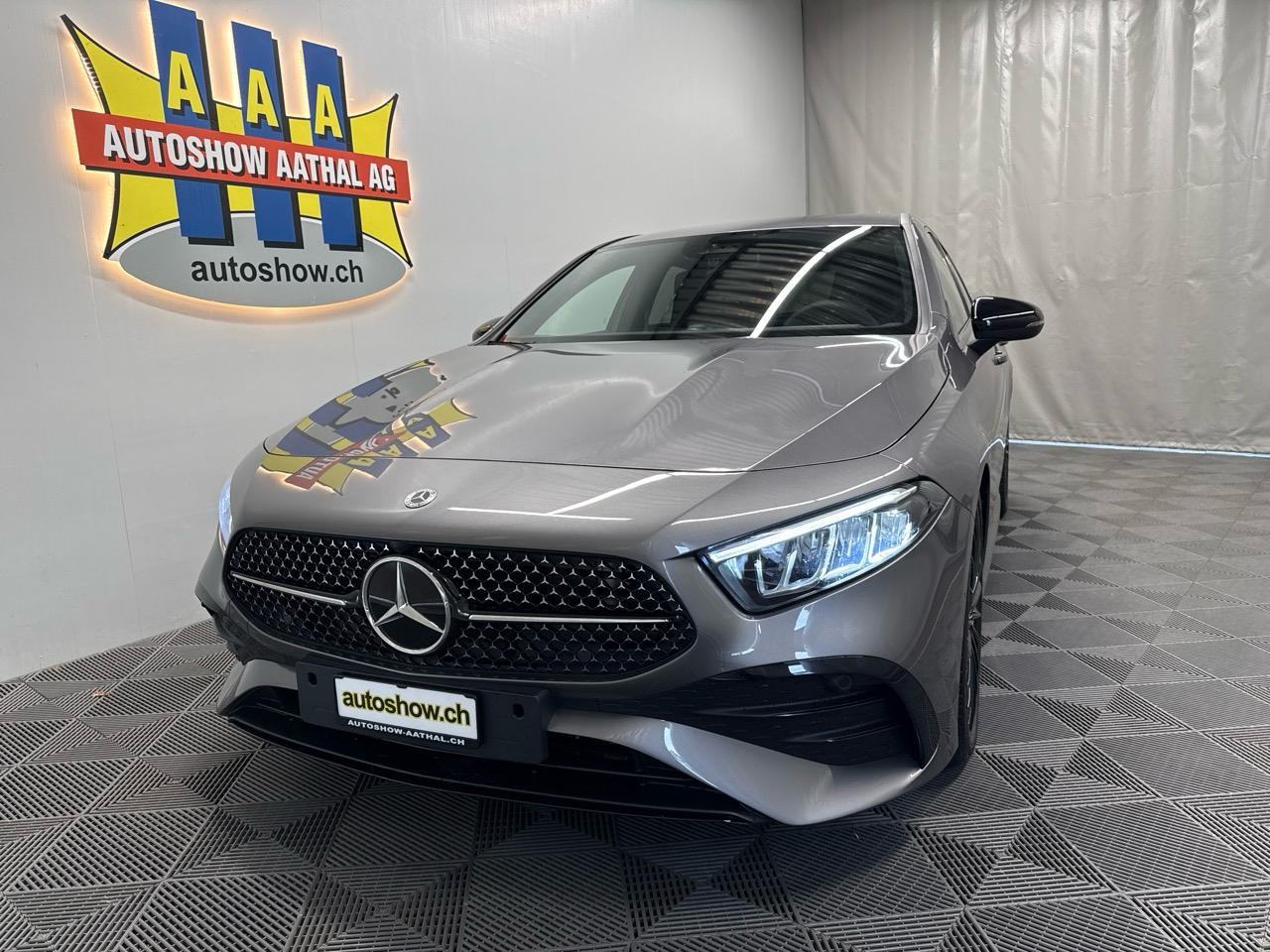 MERCEDES-BENZ A 200 DCT AMG Special Edition-image-12