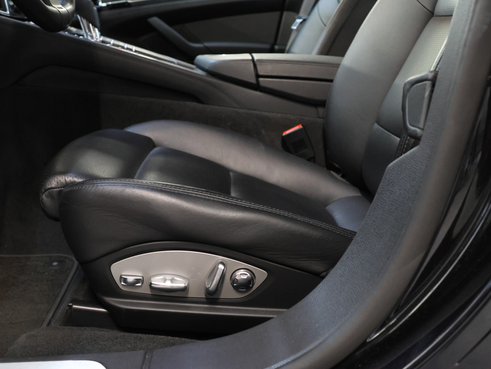 PORSCHE Panamera 4S 4.8 PDK *1.HAND*-image-16