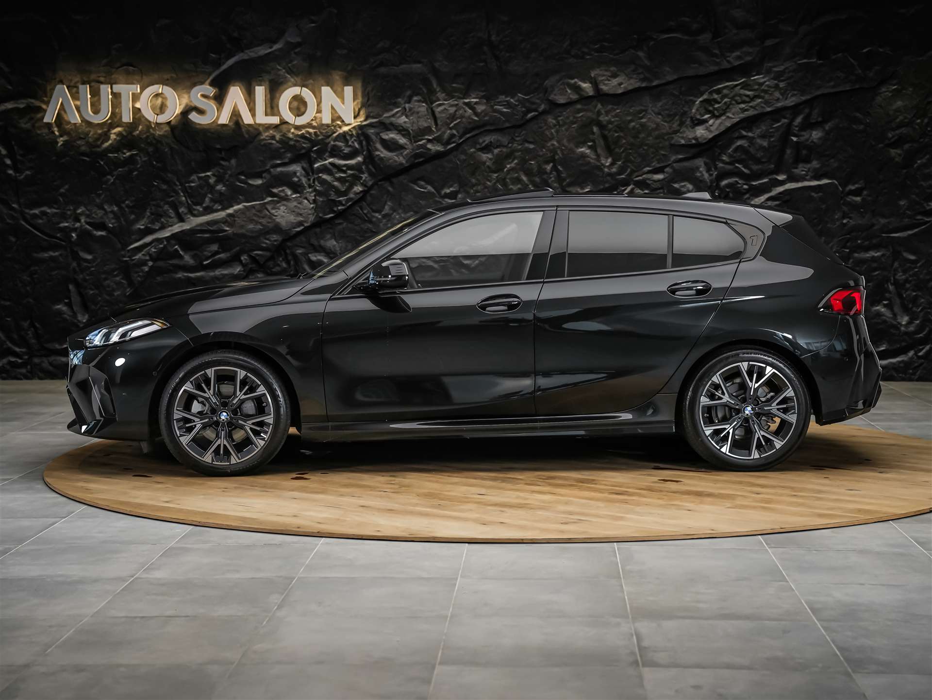 BMW 120 M Sport Steptronic *2026*Panorama*Werksgarantie*Driving Assistant Plus*-showroom-element-1