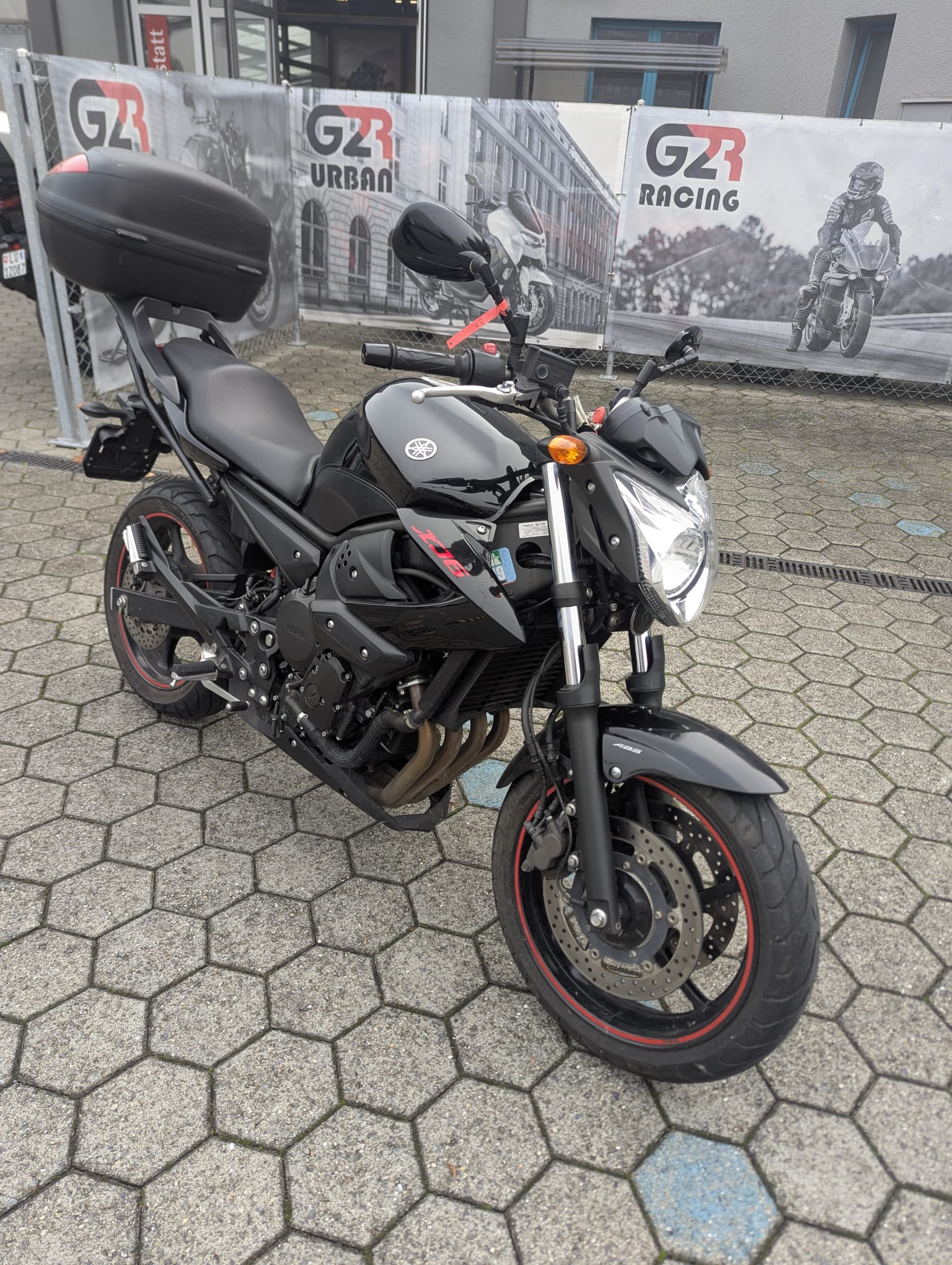 YAMAHA XJ 6 N ABS-image-0