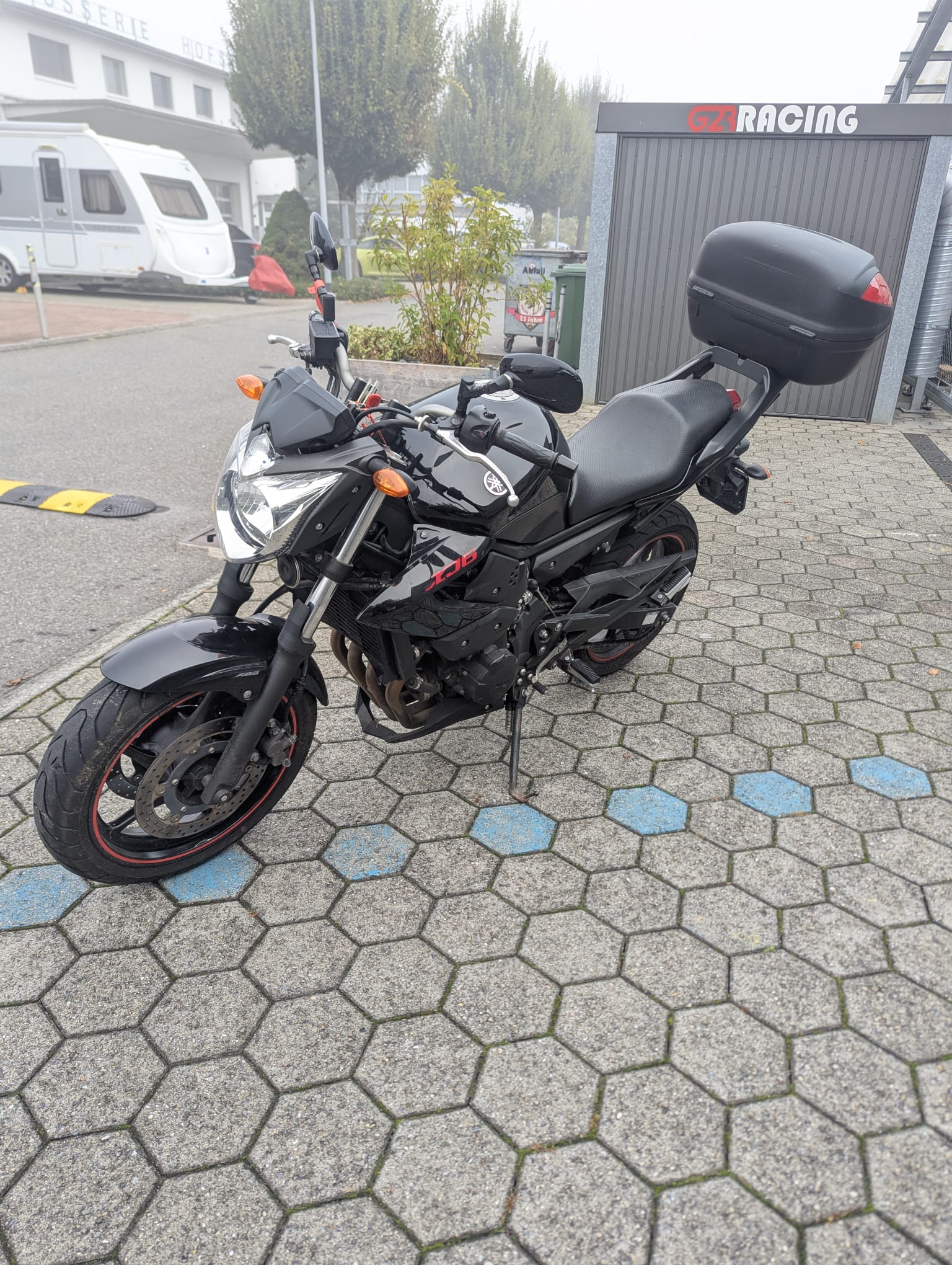 YAMAHA XJ 6 N ABS-image-1