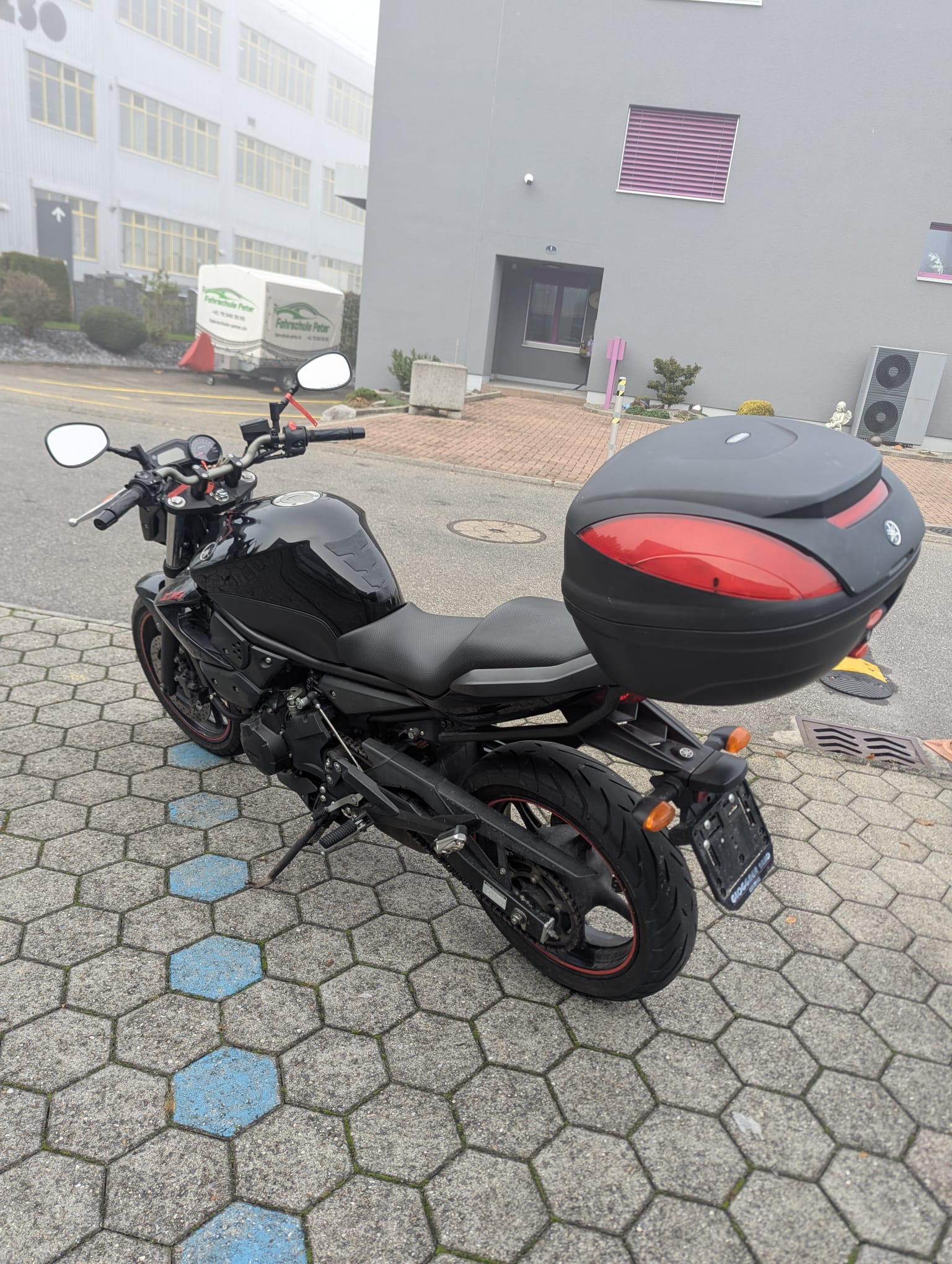 YAMAHA XJ 6 N ABS-image-3