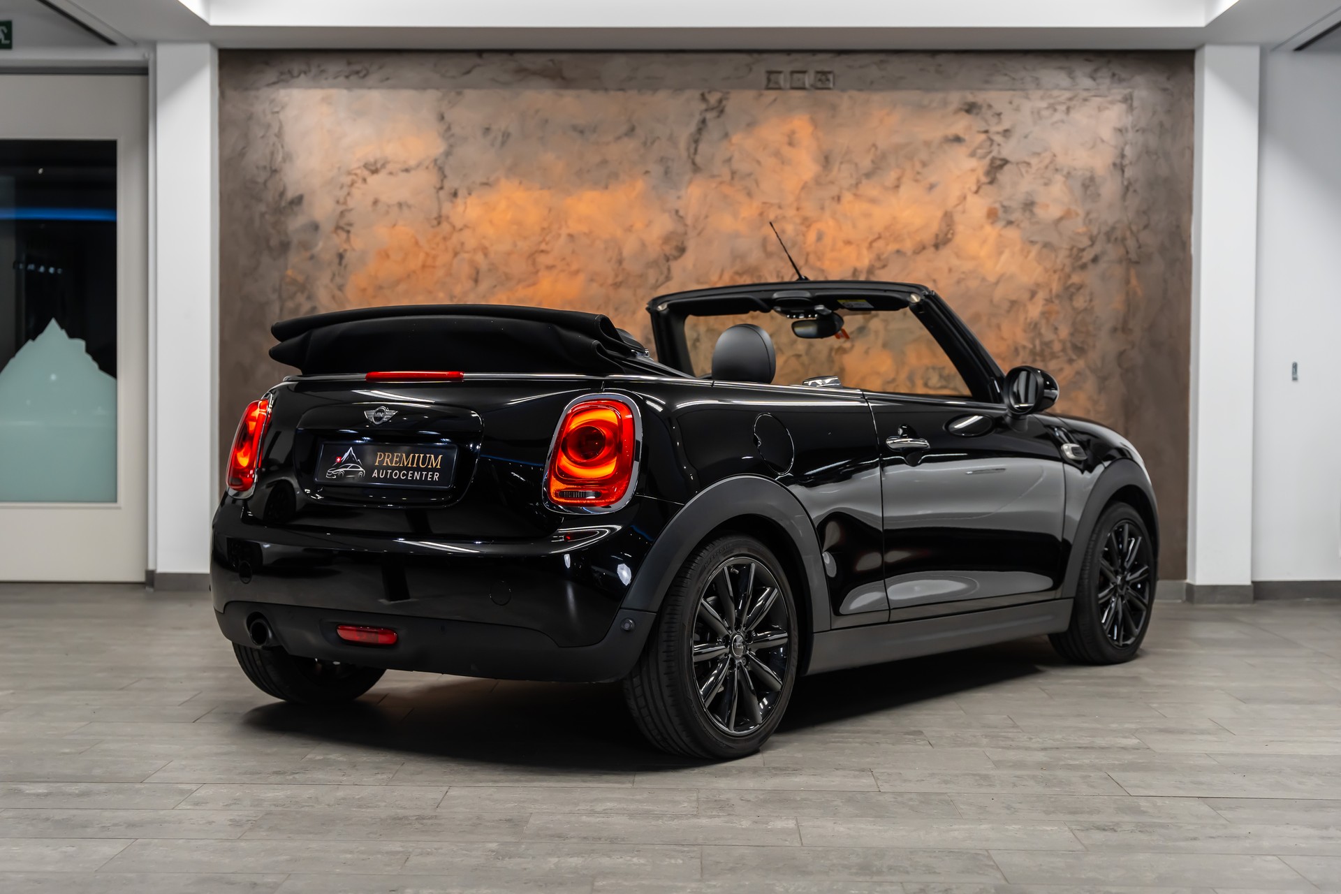 MINI Cooper Cabriolet Steptronic *CH-Fahrzeug*Vollleder*Garantie*-image-6