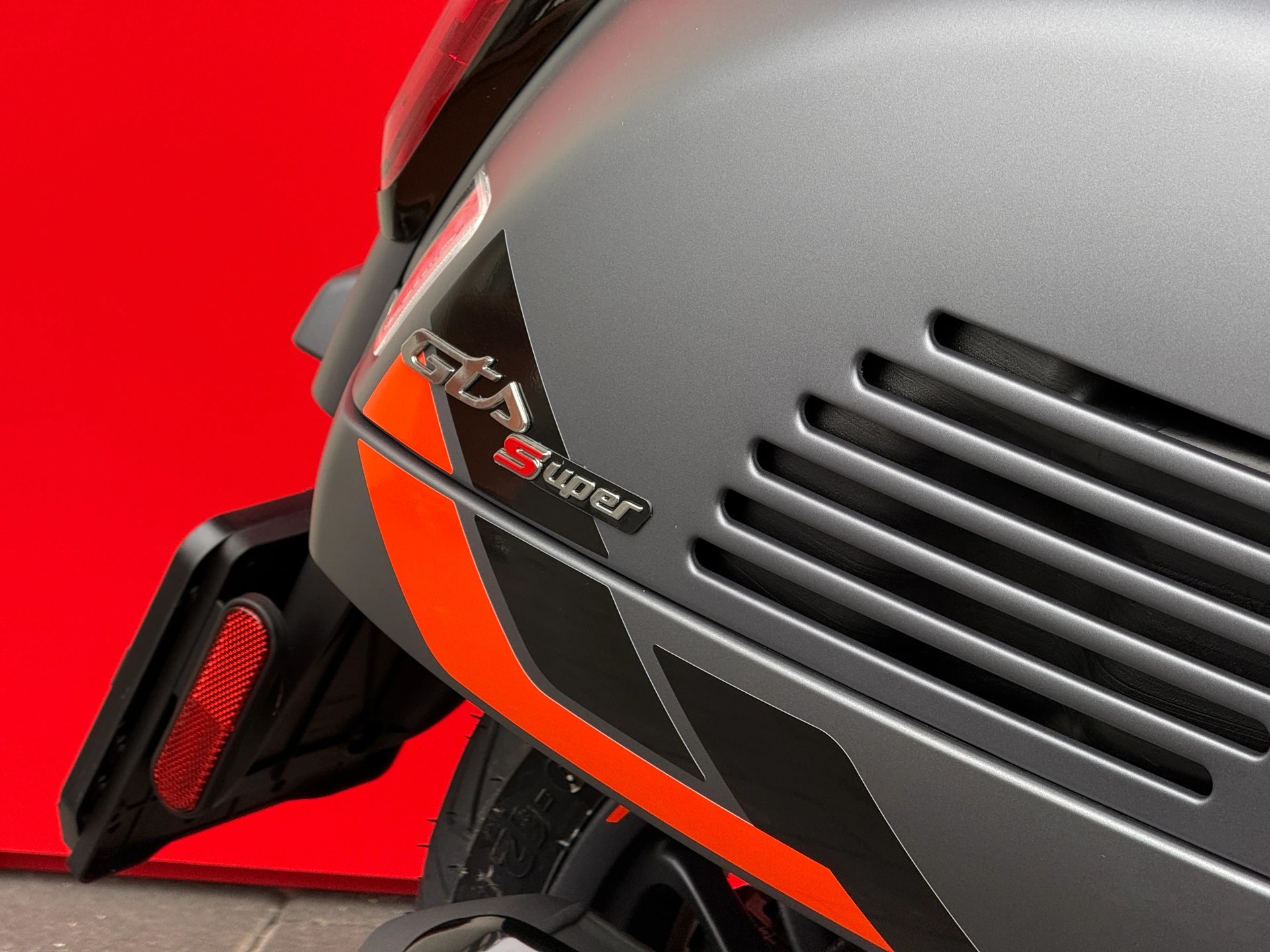 PIAGGIO Vespa GTS 125 Super Sport RST Euro 5+-image-1
