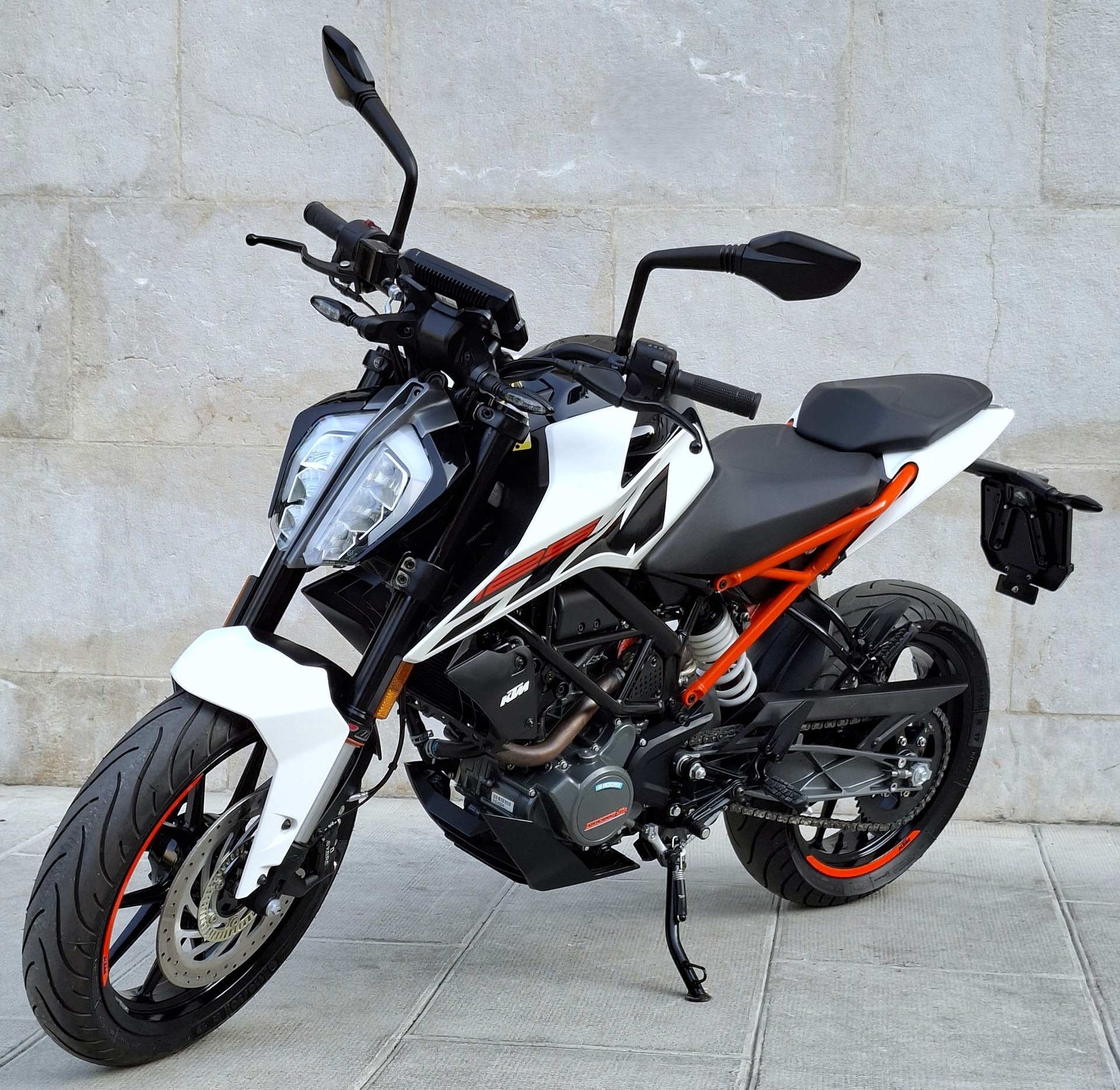 KTM 125 Duke ABS-image-3