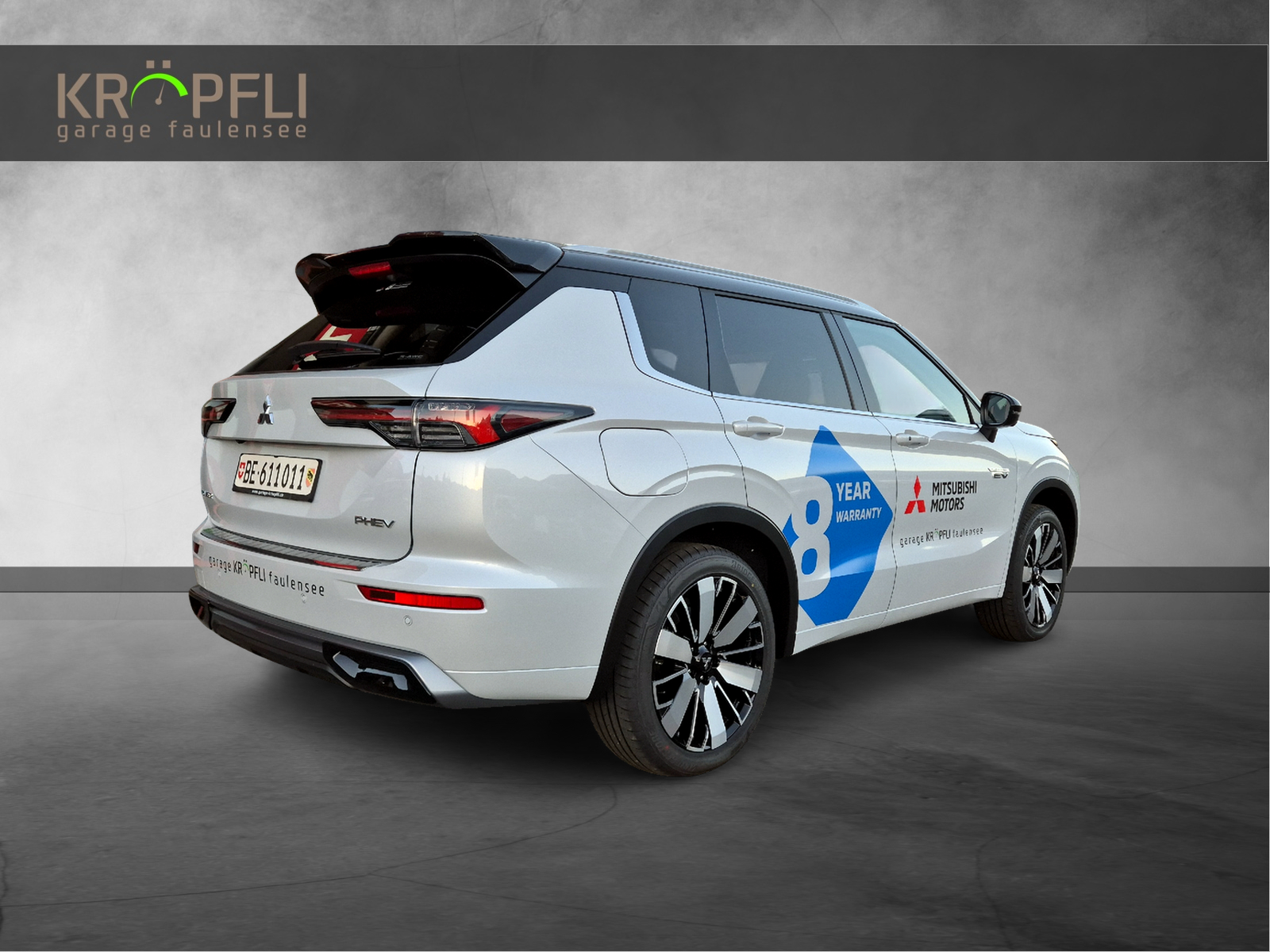MITSUBISHI Outlander 2.4 PHEV Instyle Black Line 4WD Automatic-showroom-element-2