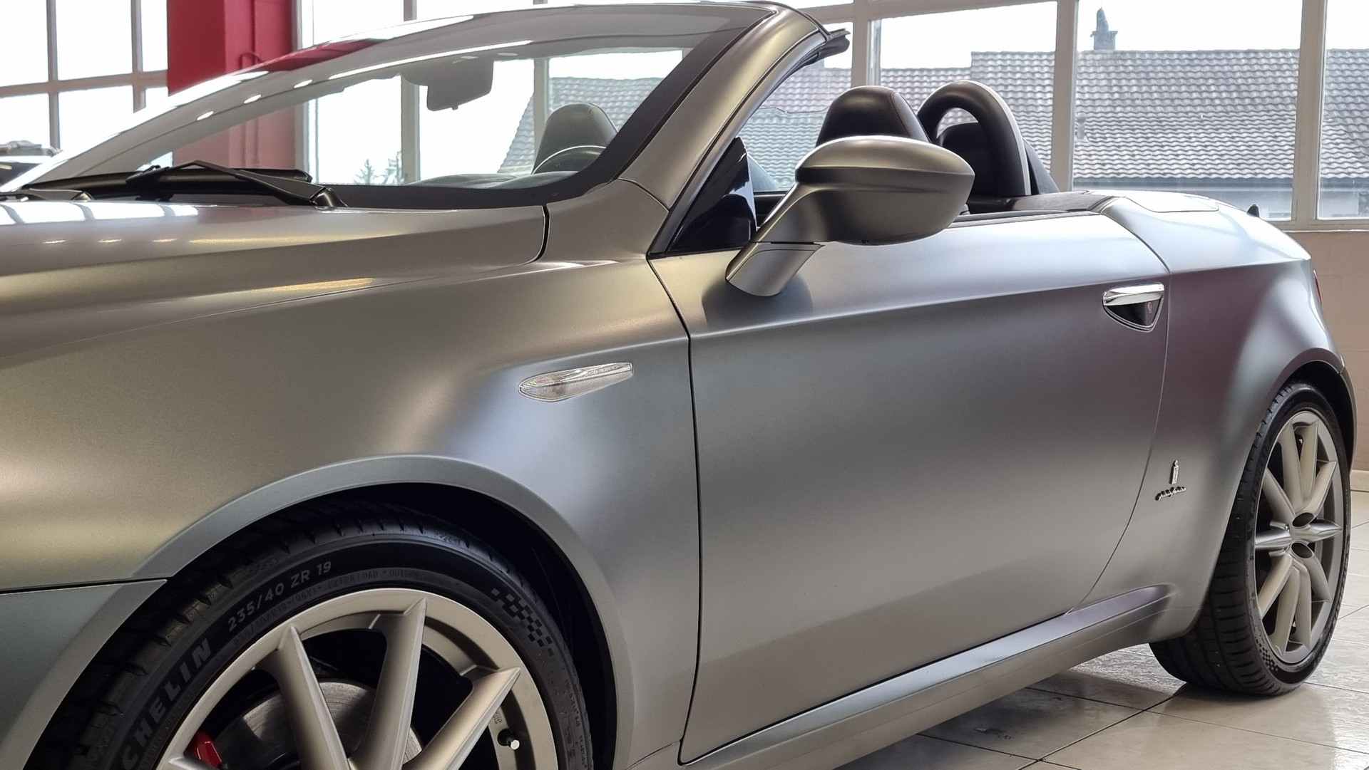 ALFA ROMEO Spider 1.8 TBi 16V Italia Indipendent-showroom-element-1