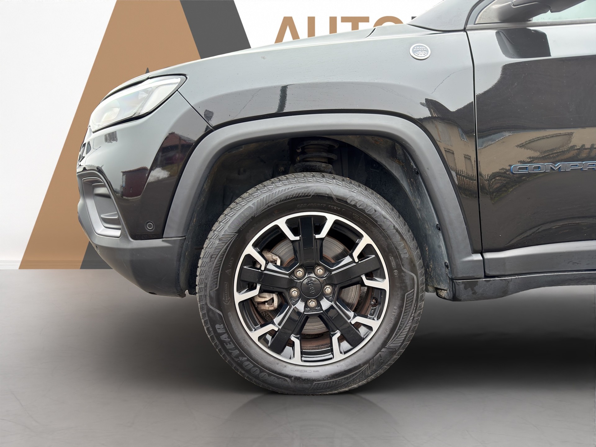 JEEP Compass 1.3T PHEV Trailhawk 4xe-image-18