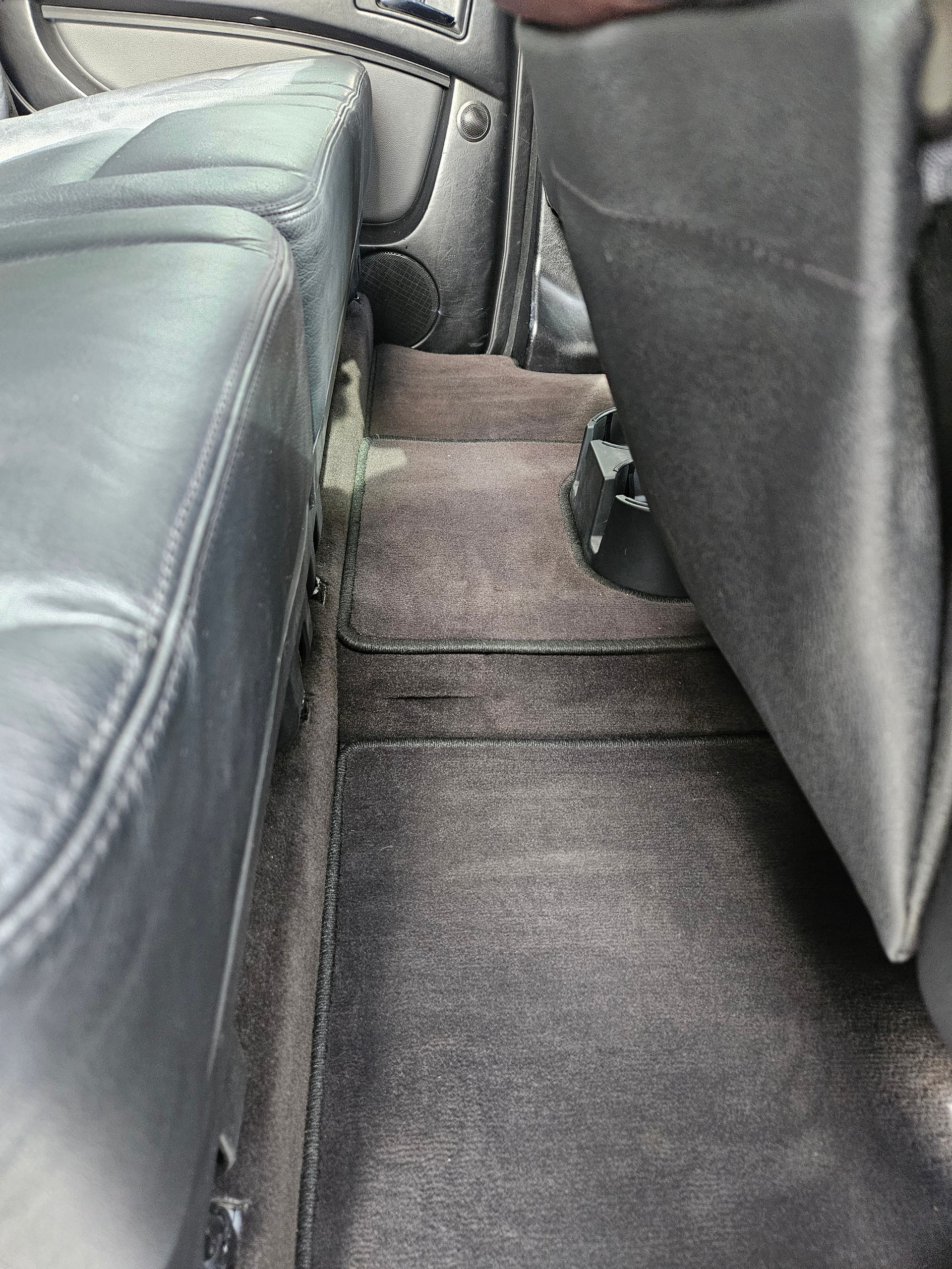 MERCEDES-BENZ G 550-image-9