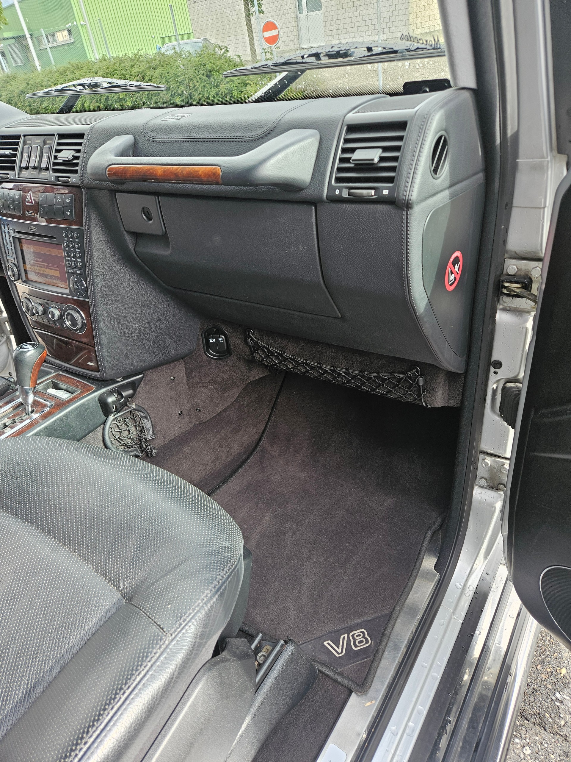 MERCEDES-BENZ G 550-image-8