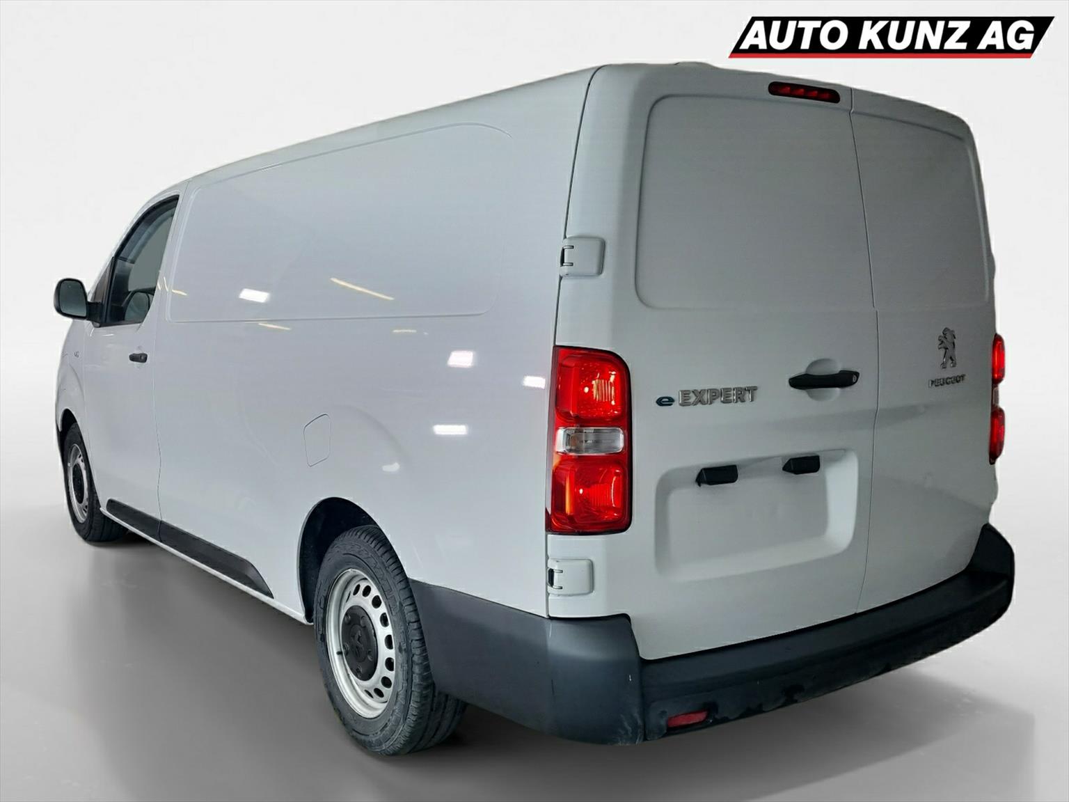 PEUGEOT e-Expert Premium 50KWh Long L3-showroom-element-1