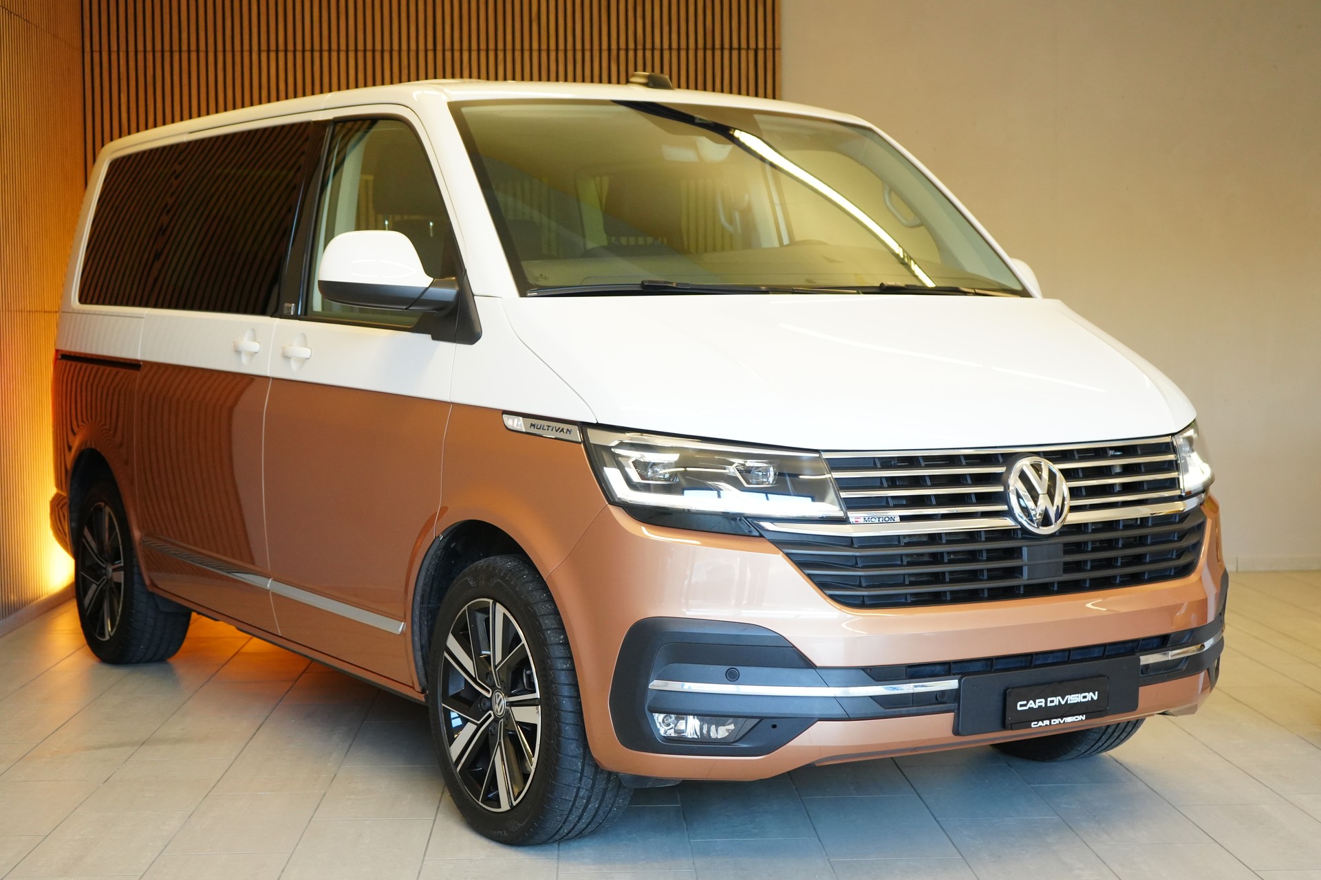 VW T6.1 Multivan 2.0 Bi-TDI Generation Six 4Motion DSG-showroom-element-3