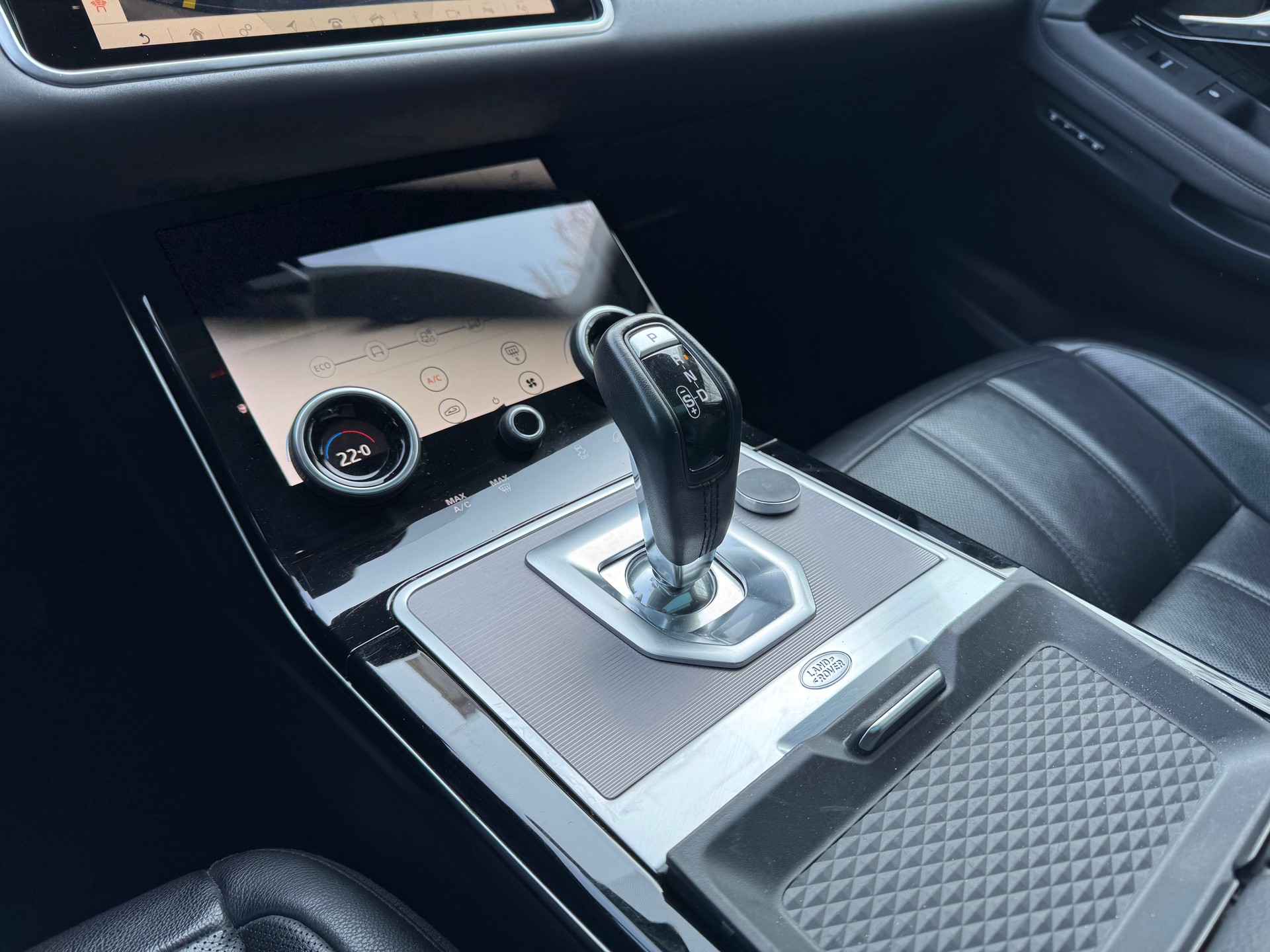 LAND ROVER Range Rover Evoque P 250 SE AT9-image-10