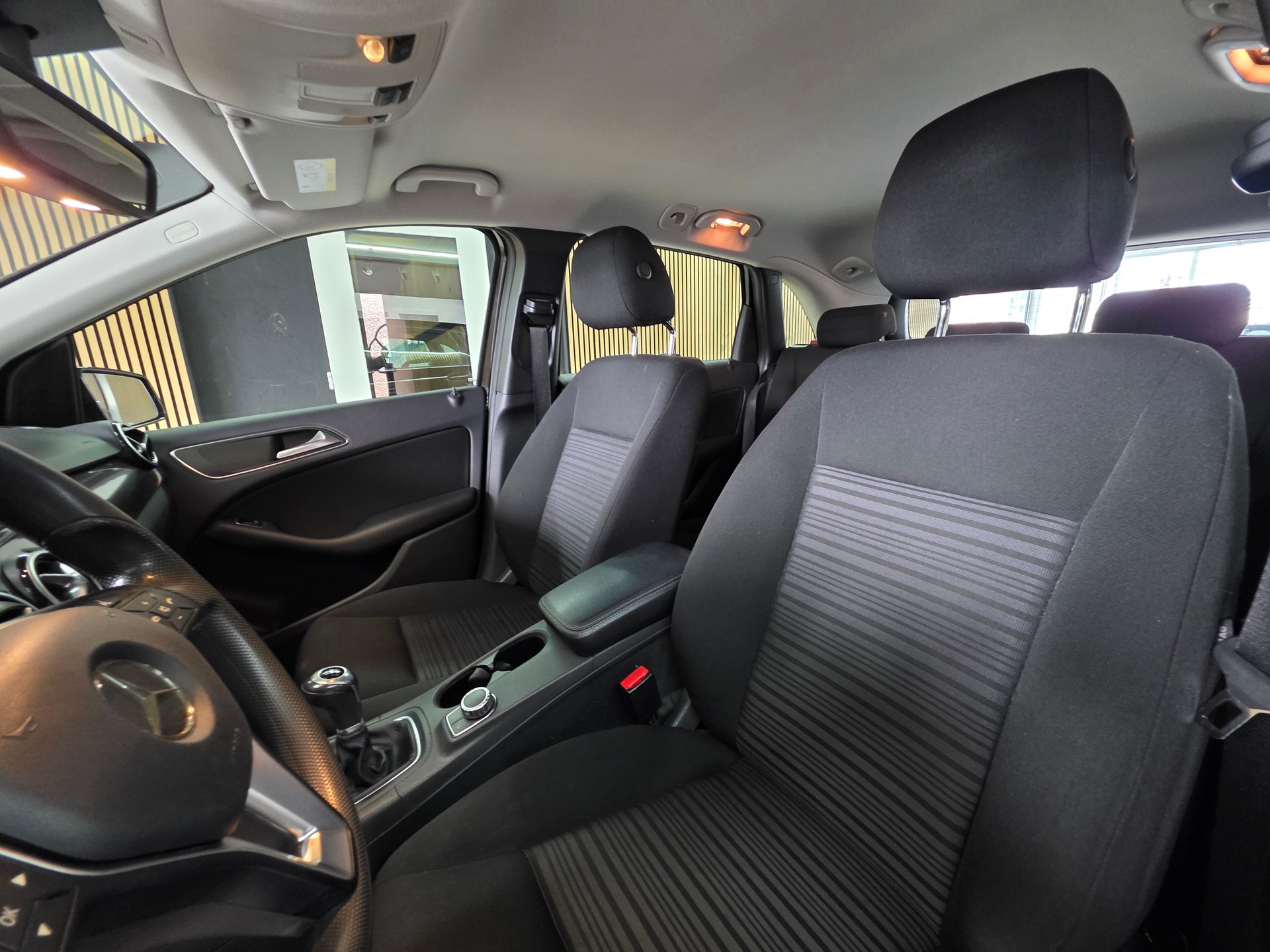 MERCEDES-BENZ B 180 CDI-image-6
