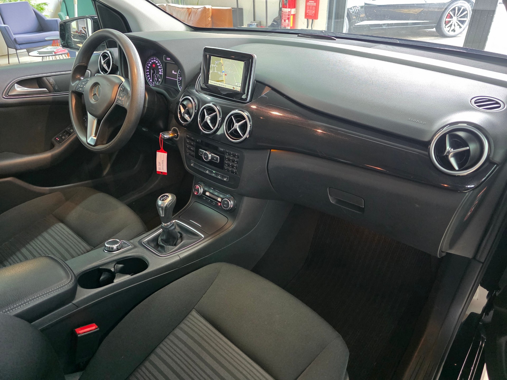 MERCEDES-BENZ B 180 CDI-image-5