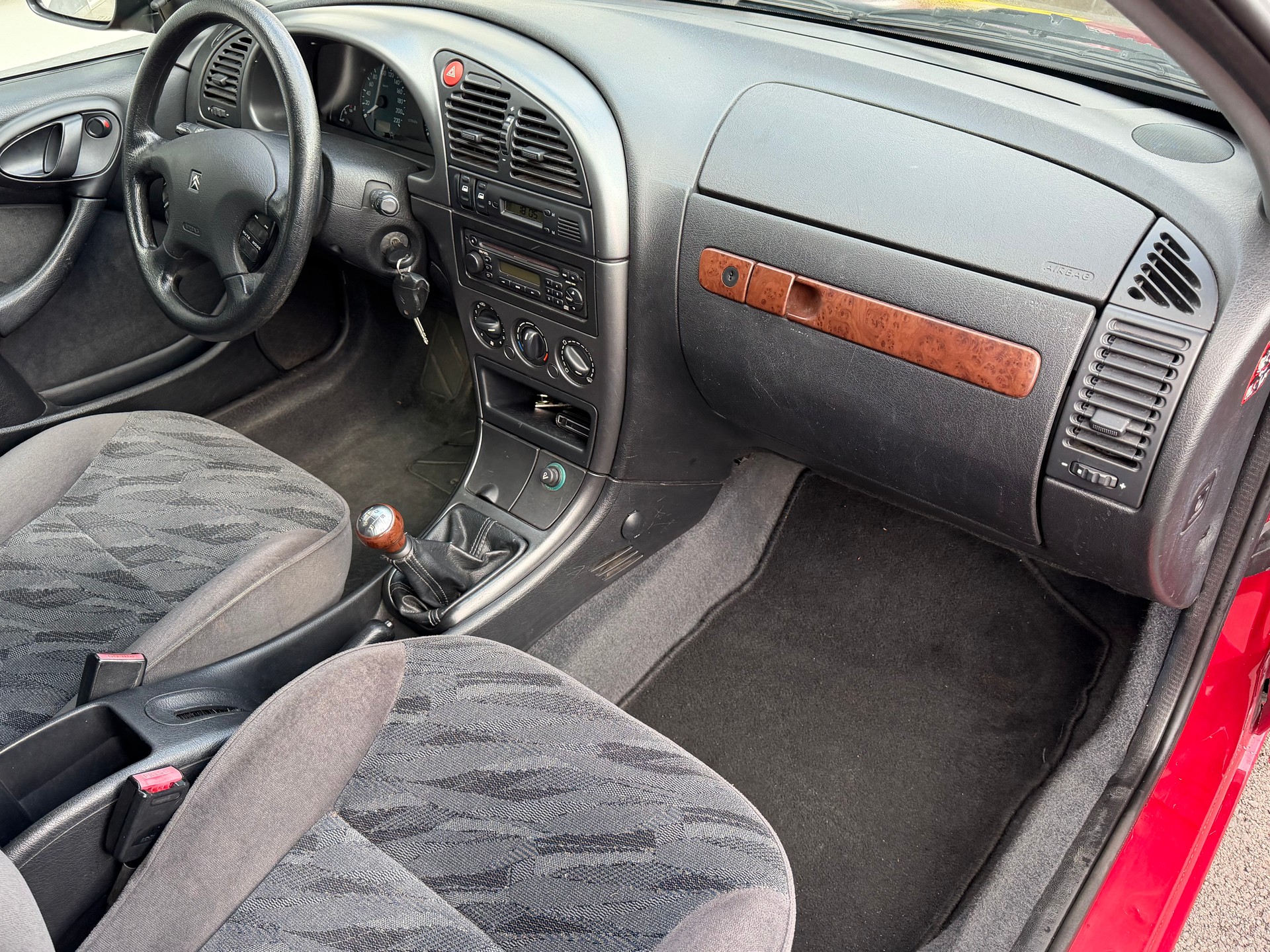 CITROEN Xsara Berline 1.4i Millésime-image-8