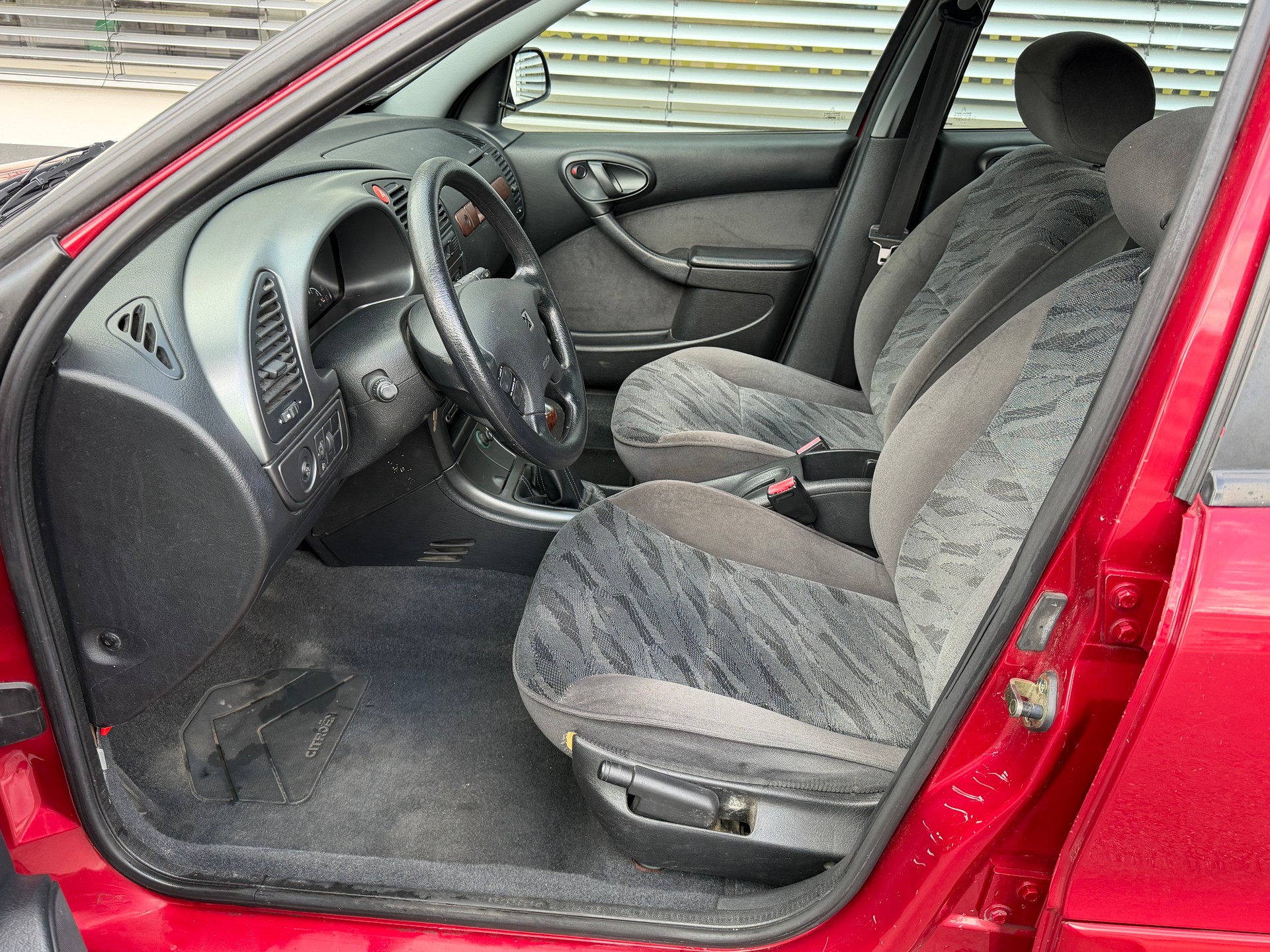 CITROEN Xsara Berline 1.4i Millésime-image-5
