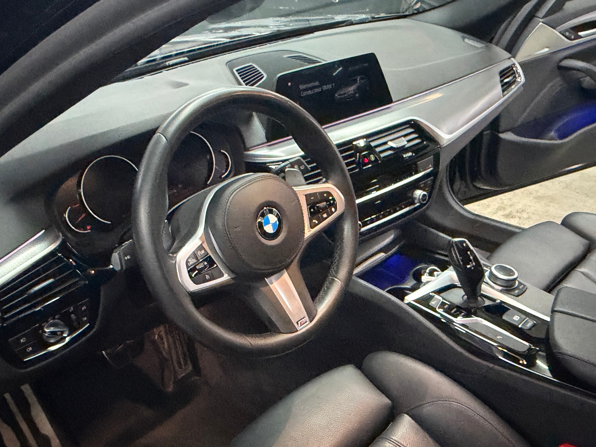 BMW 530d xDrive Touring Pure M Sport Edition Steptr.-image-14