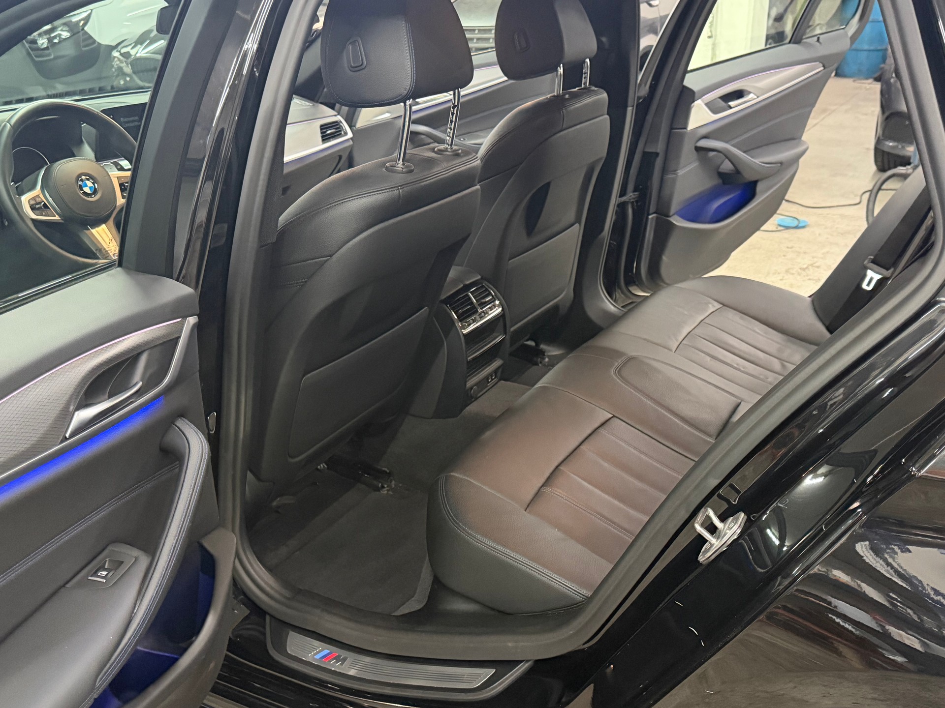 BMW 530d xDrive Touring Pure M Sport Edition Steptr.-image-13