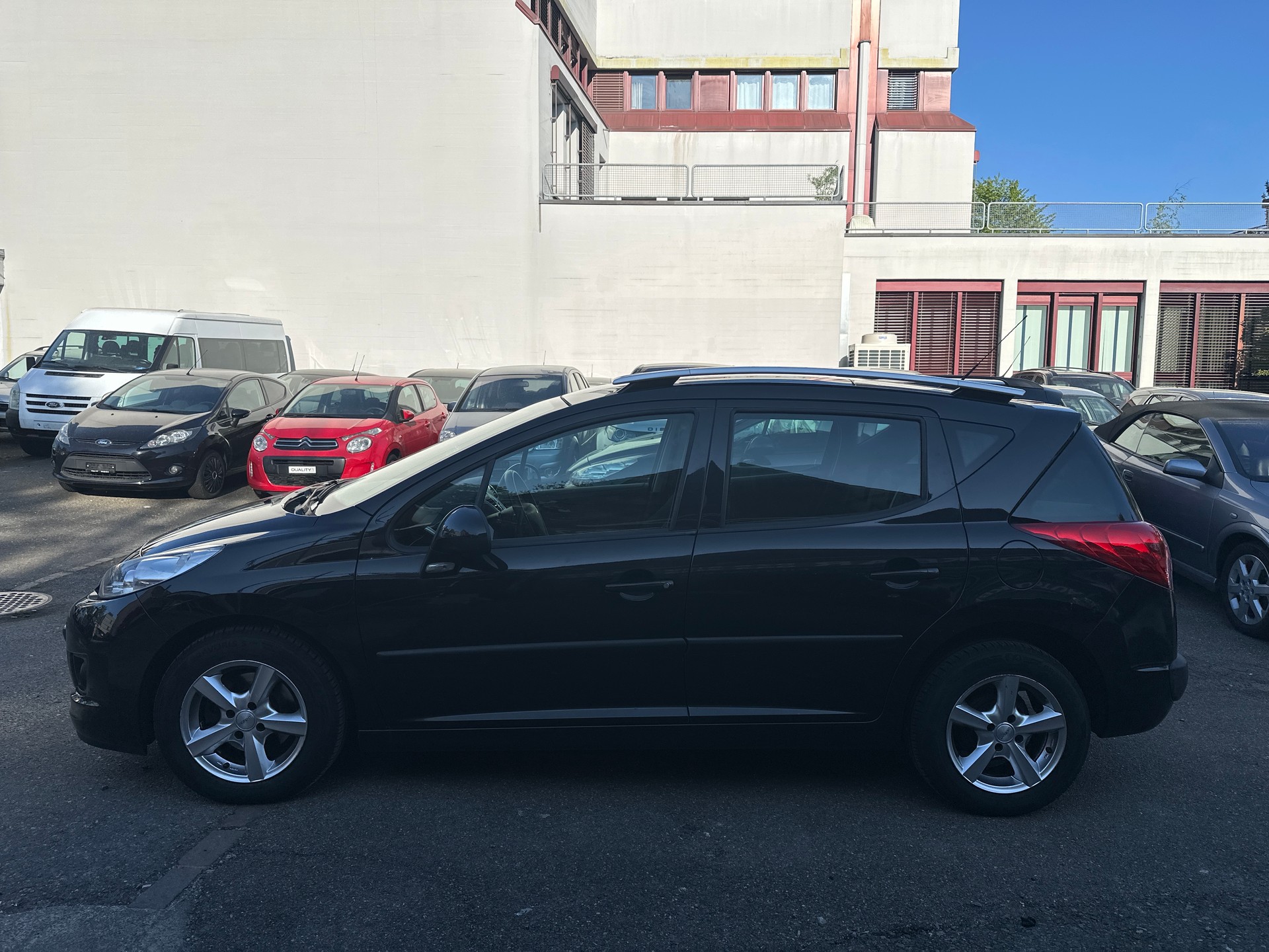 PEUGEOT 207 SW 1.4 16V Sport-image-3