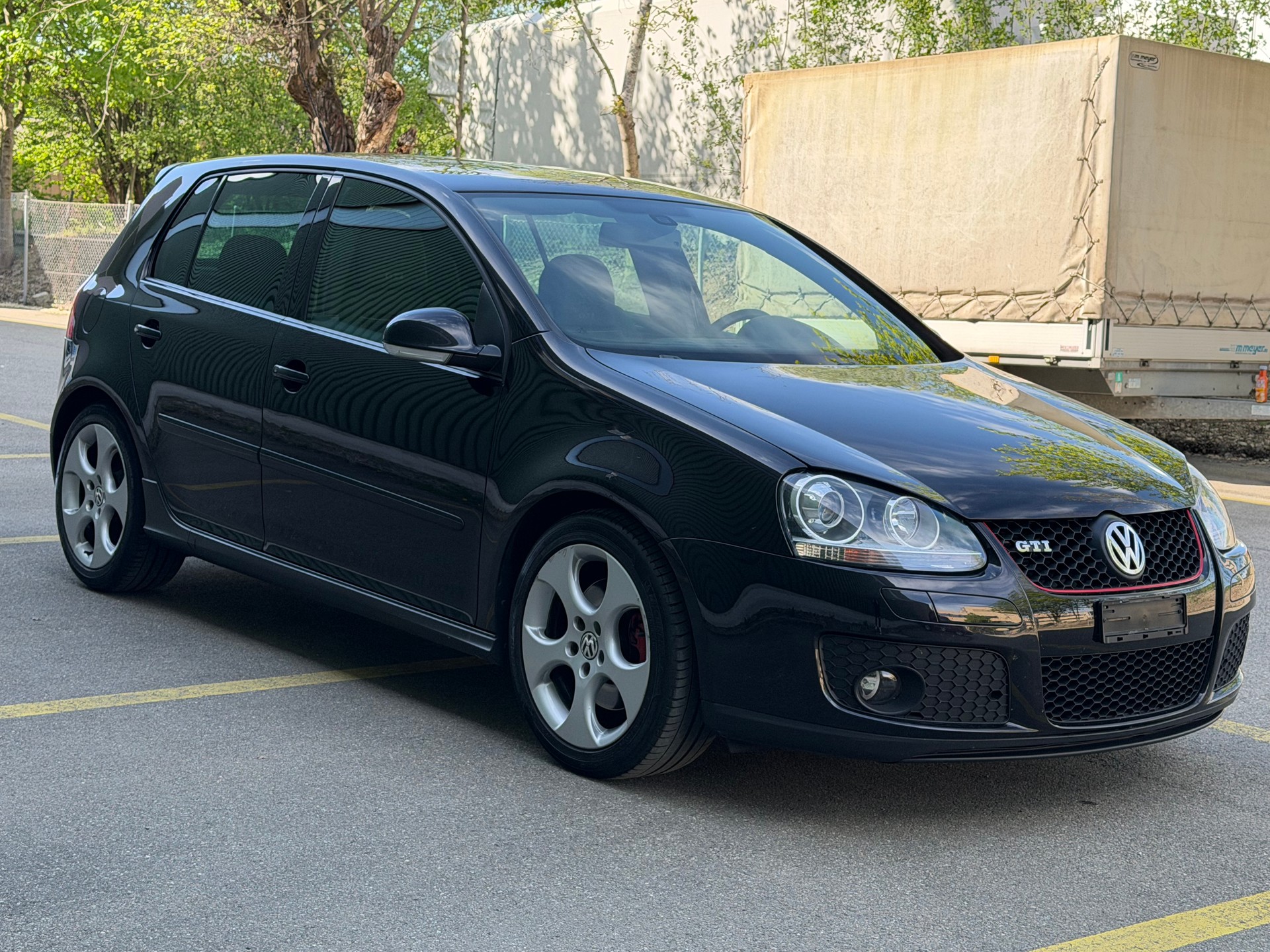 VW Golf 2.0 TFSI GTI-showroom-element-2