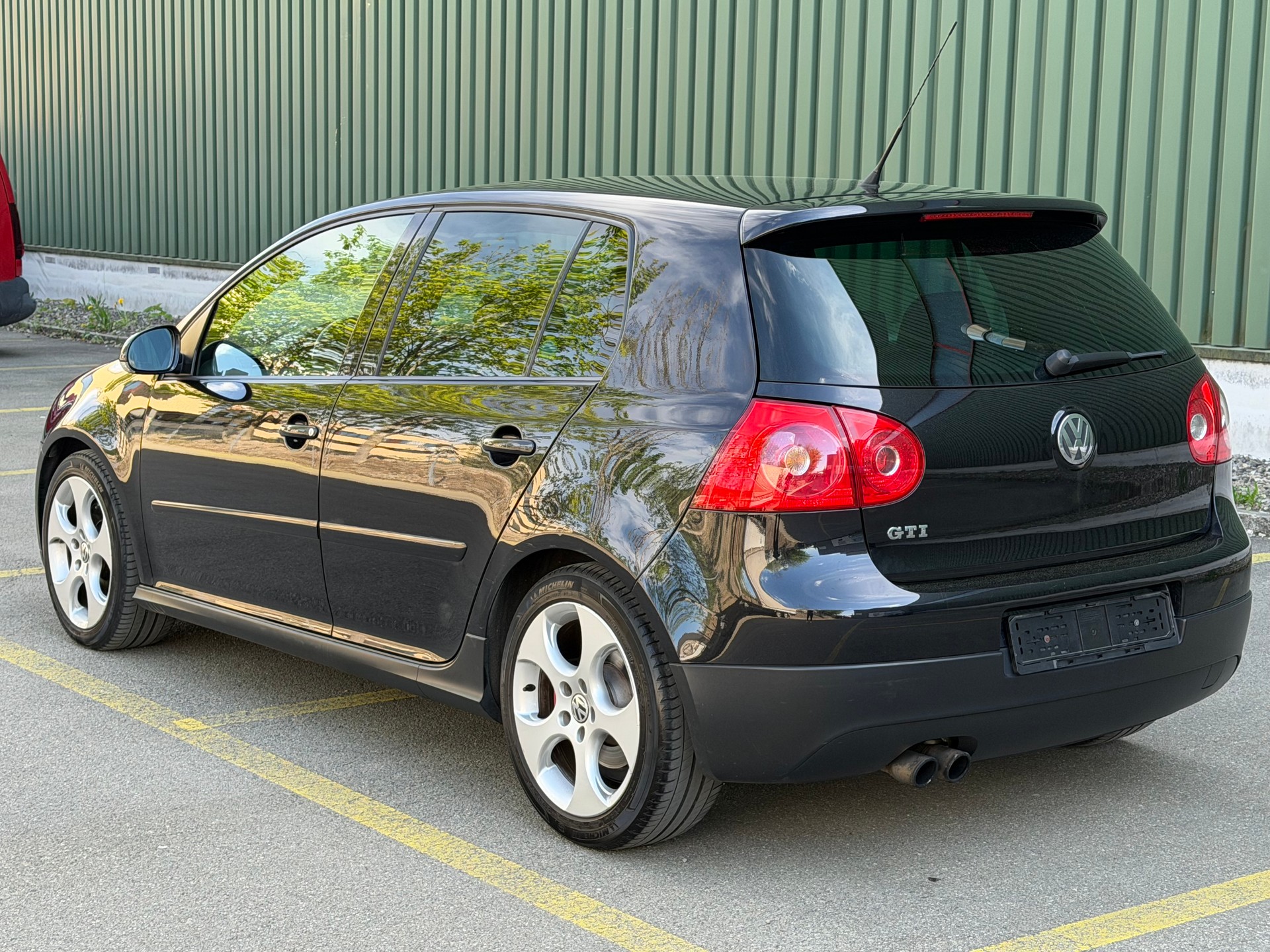 VW Golf 2.0 TFSI GTI-image-6