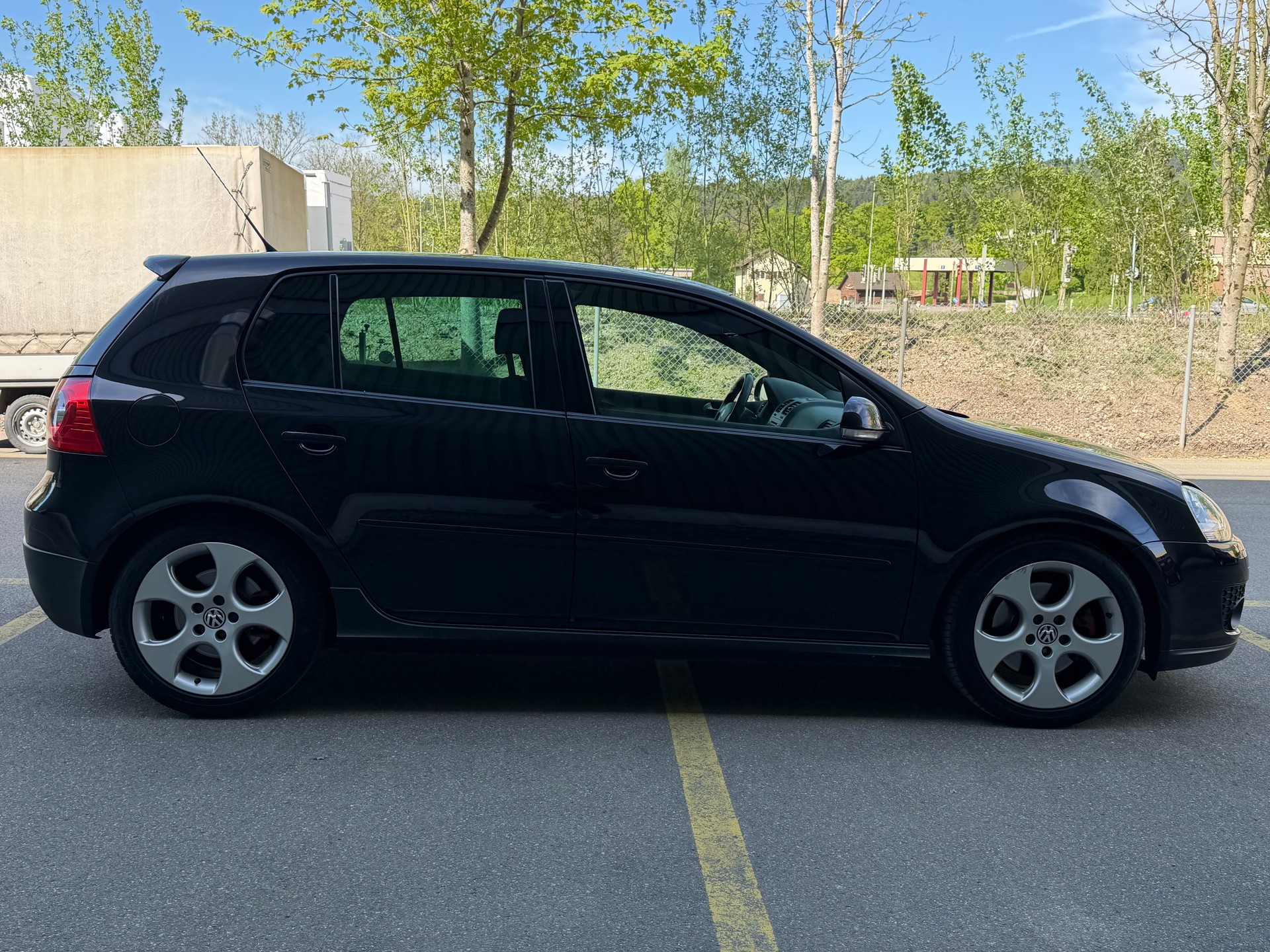 VW Golf 2.0 TFSI GTI-showroom-element-3