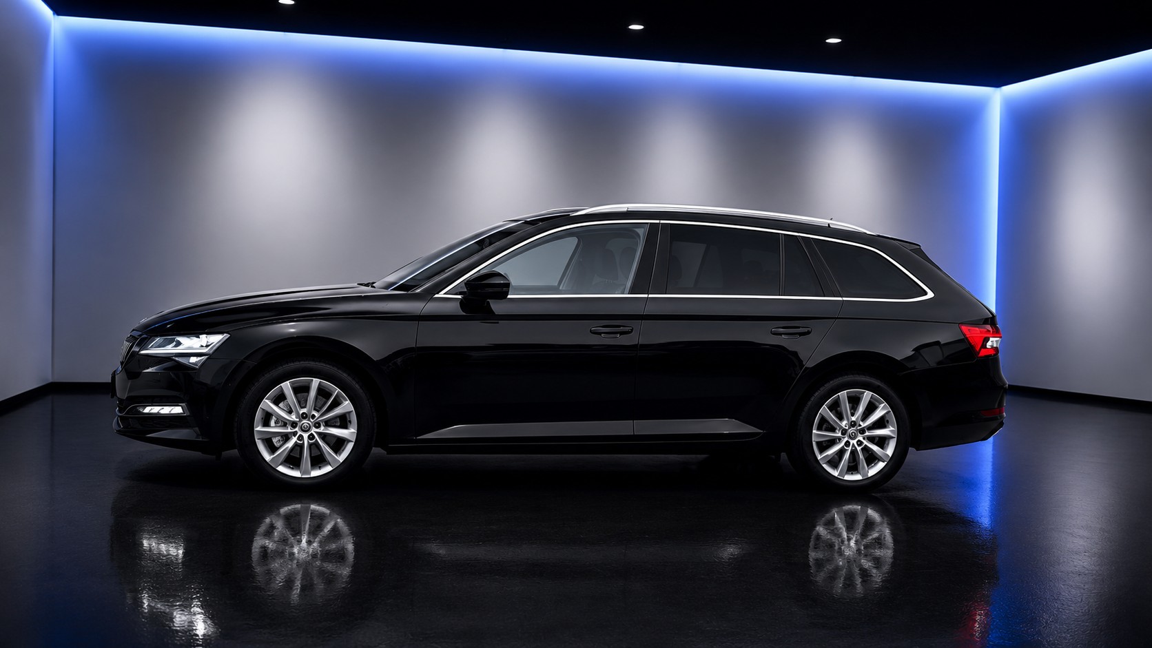 SKODA Superb Combi 2.0 TDi SportLine Light 4x4 DSG-image-1