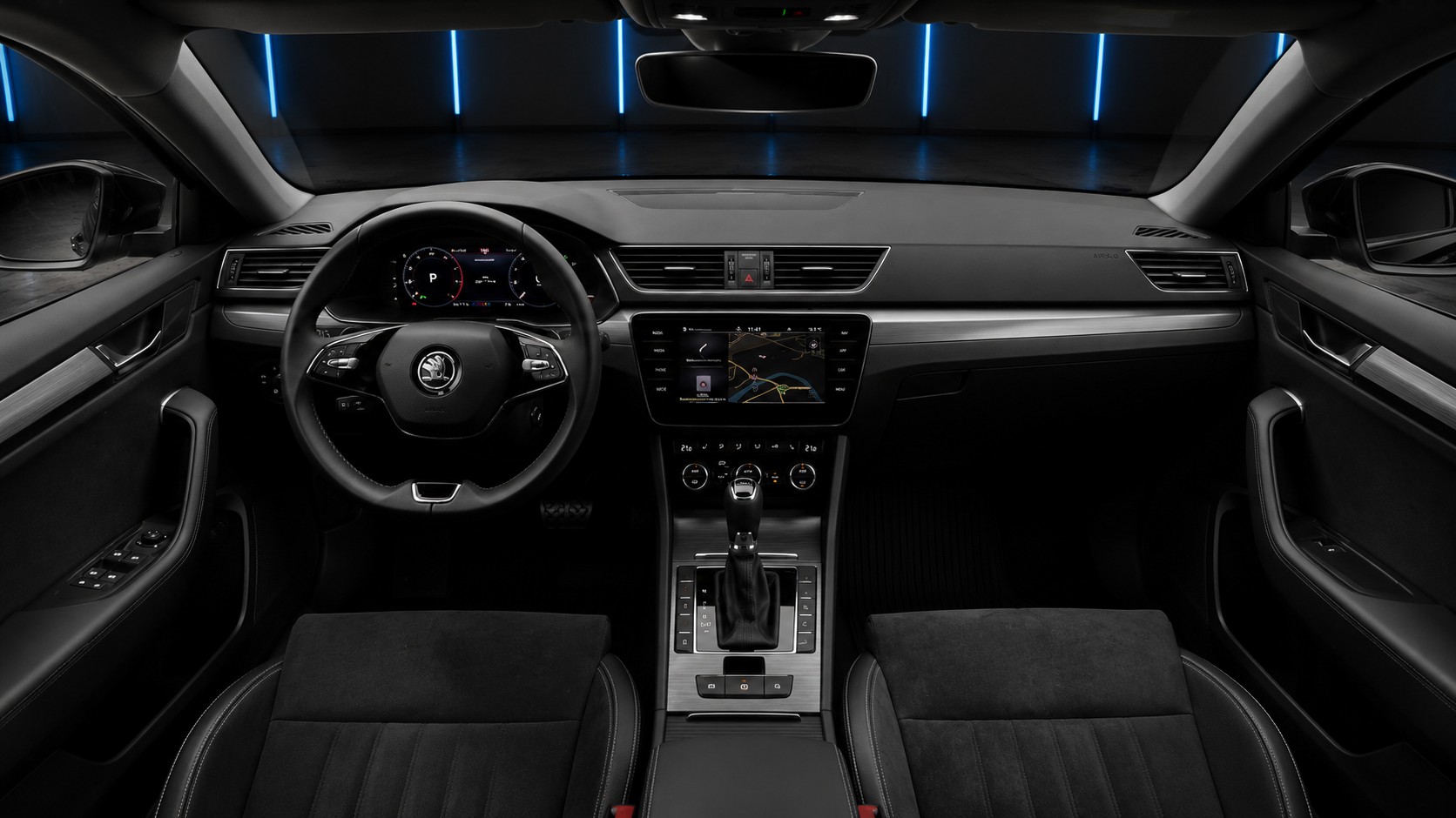 SKODA Superb Combi 2.0 TDi SportLine Light 4x4 DSG-image-13