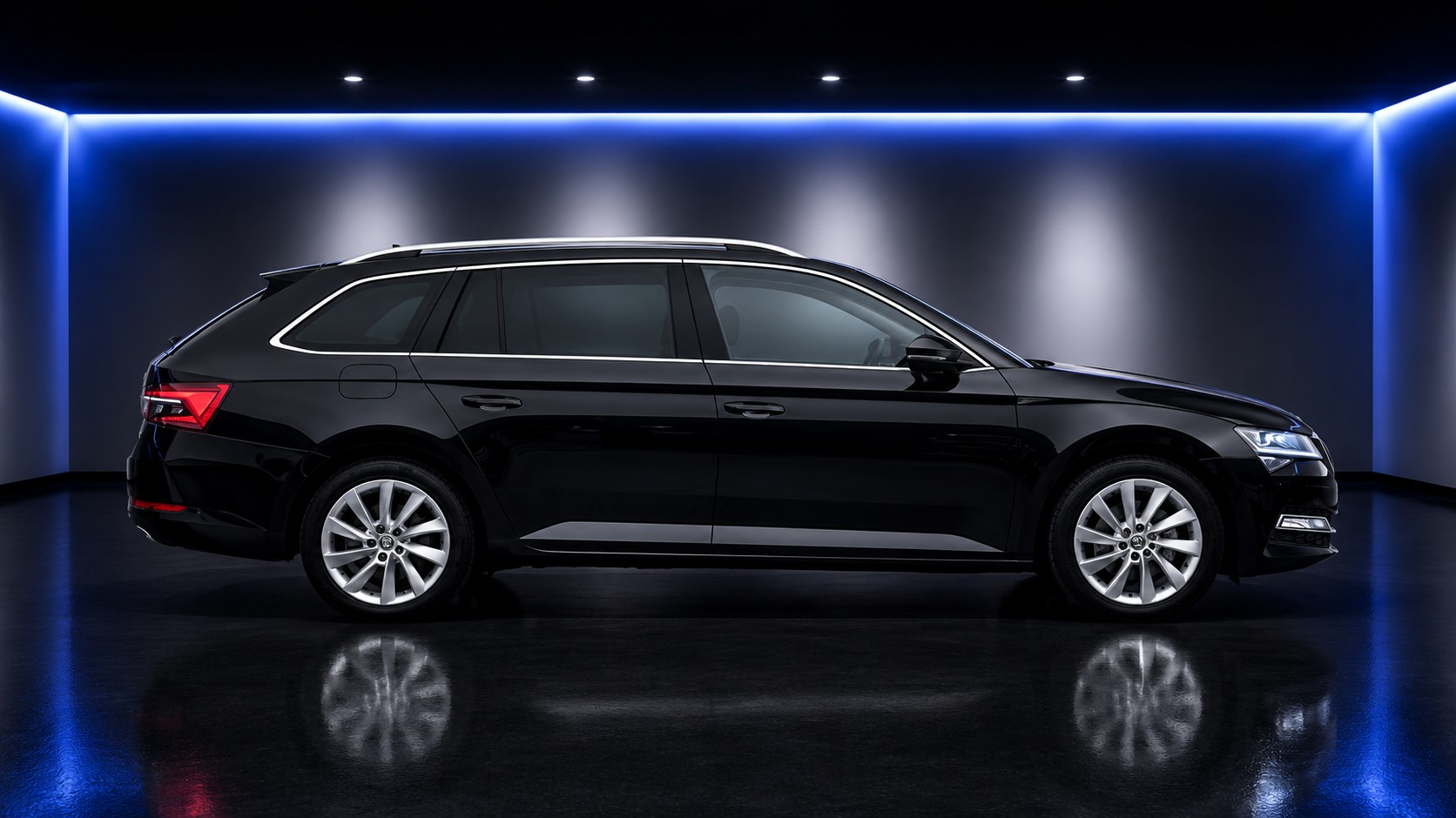 SKODA Superb Combi 2.0 TDi SportLine Light 4x4 DSG-image-7