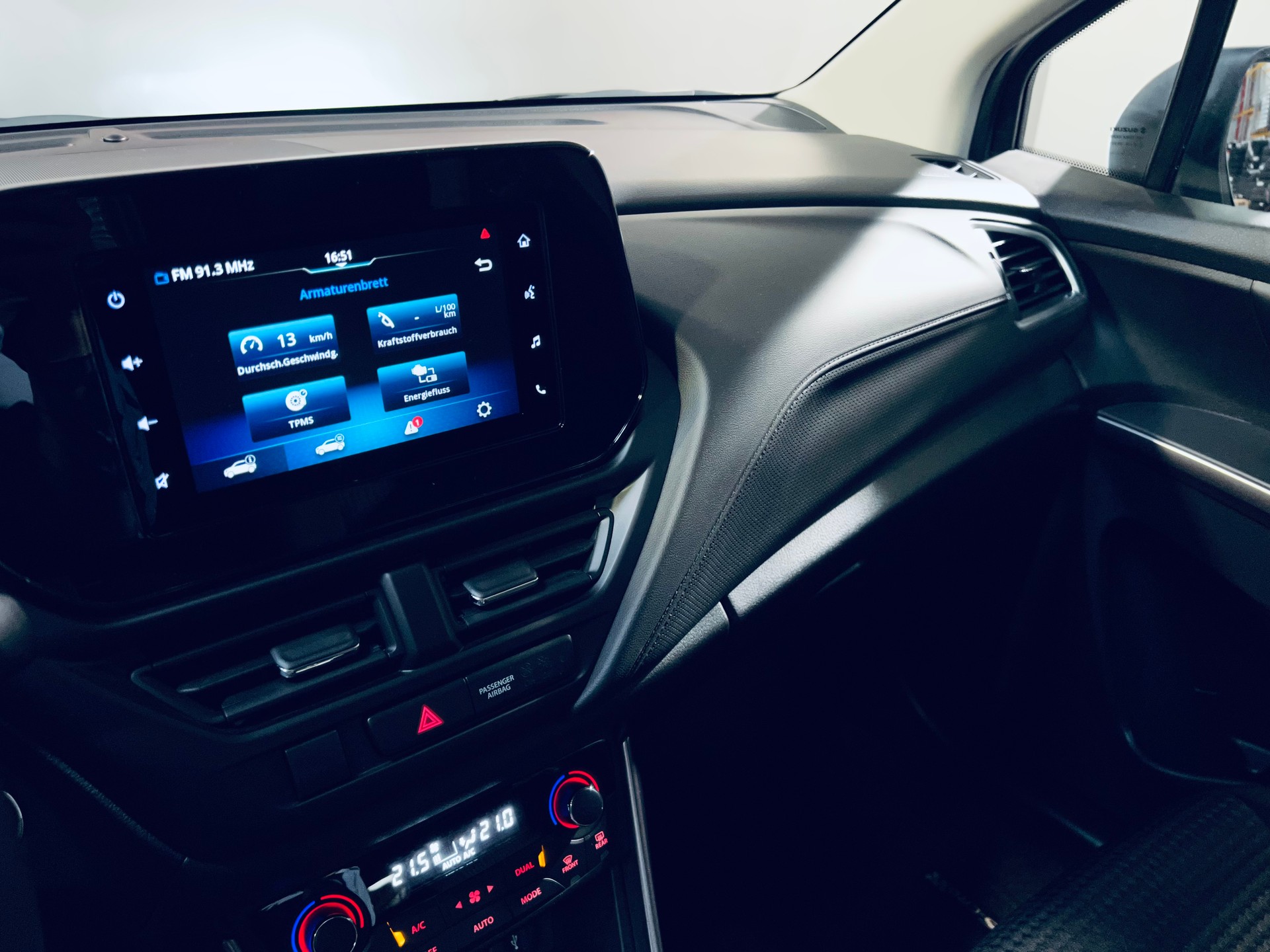 SUZUKI S-Cross 1.4 16V Compact+ MHD Automatic-image-28