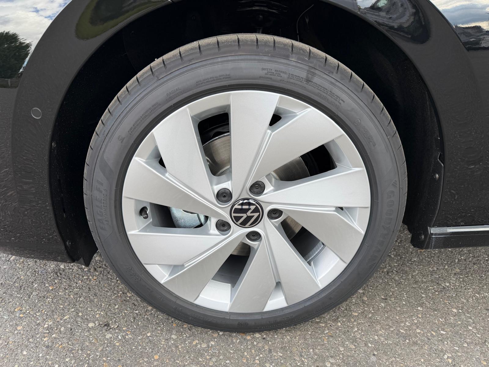 VW Golf 1.5 e TSI mHEV United DSG-image-9