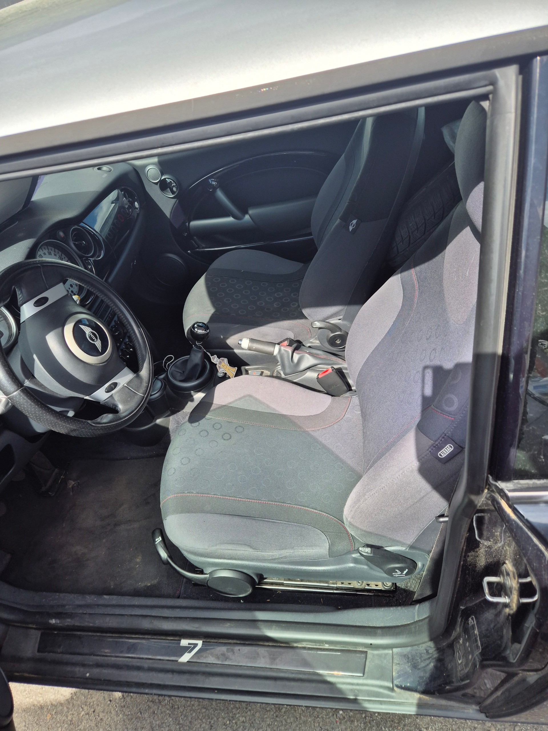 MINI Cooper-image-8