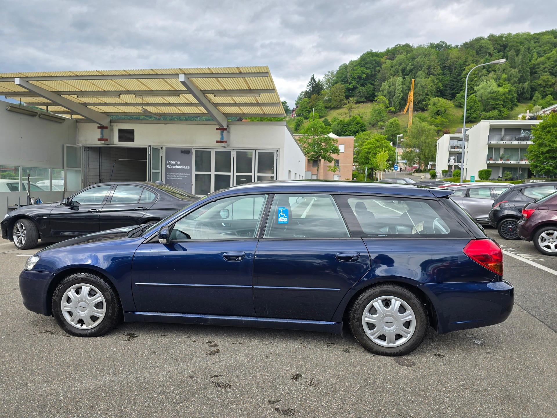 SUBARU Legacy 2.0R AWD Swiss-image-5