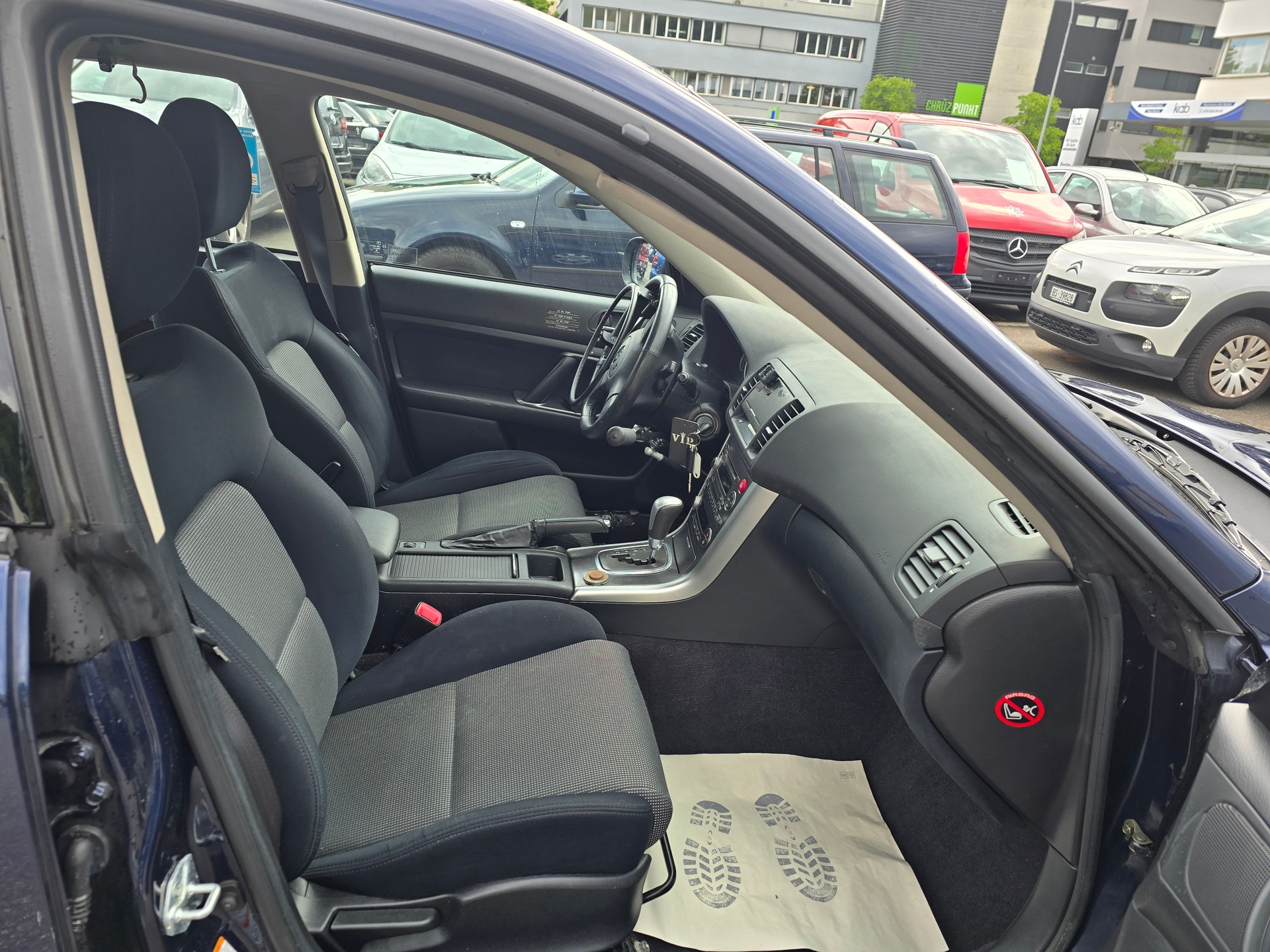 SUBARU Legacy 2.0R AWD Swiss-image-25
