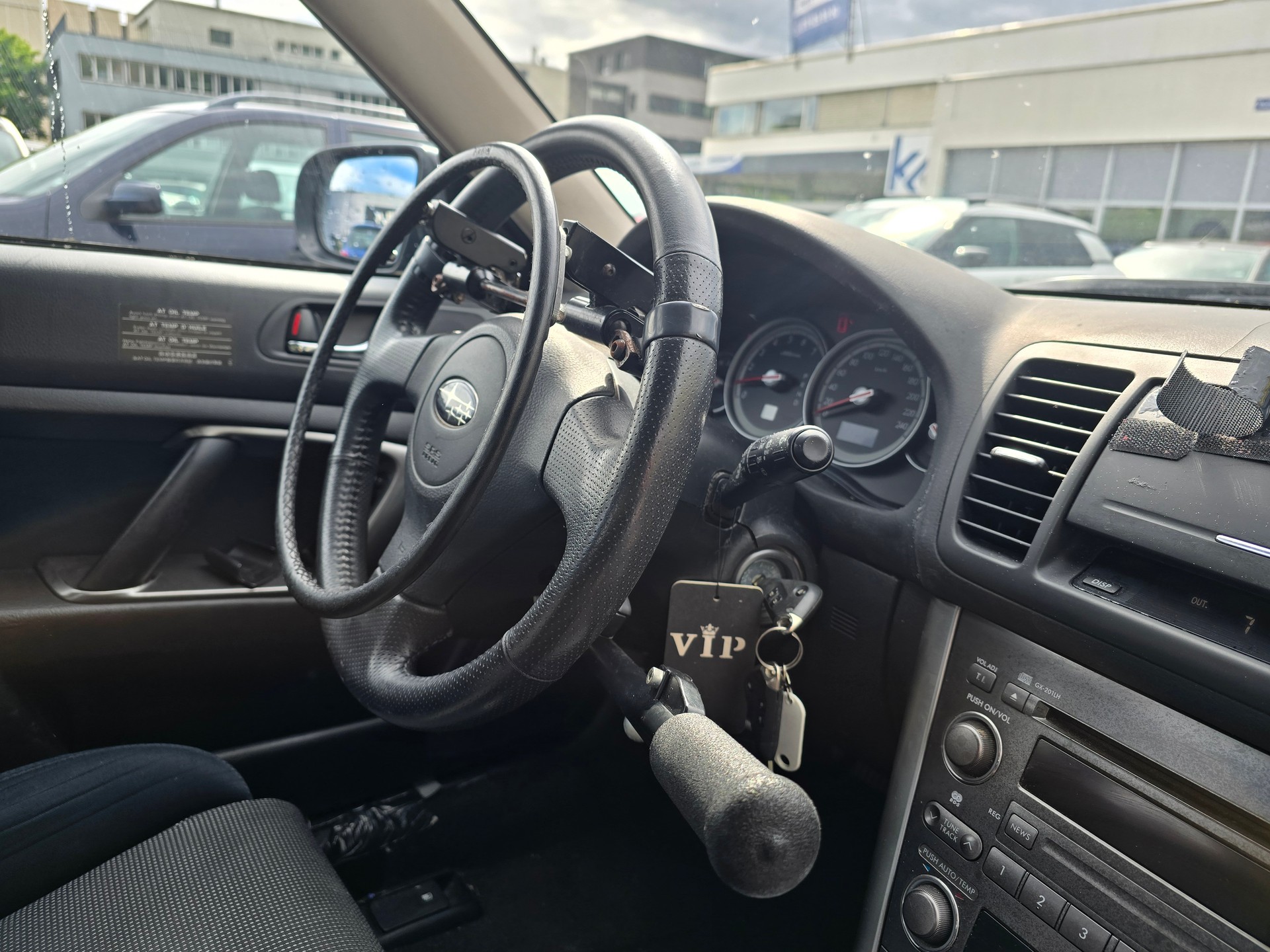 SUBARU Legacy 2.0R AWD Swiss-image-6