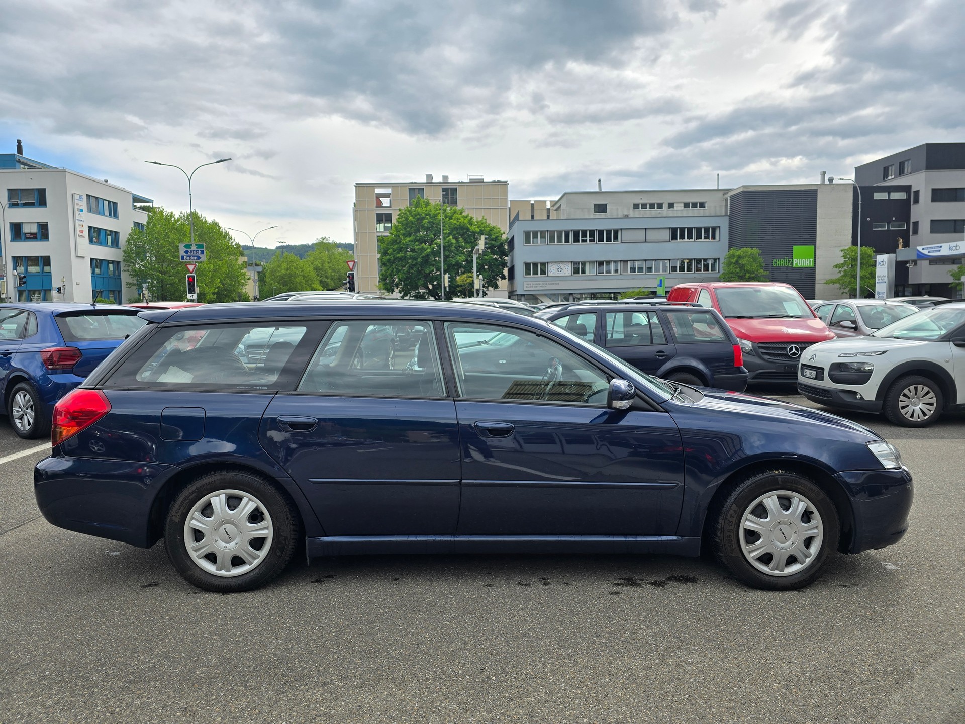 SUBARU Legacy 2.0R AWD Swiss-image-4