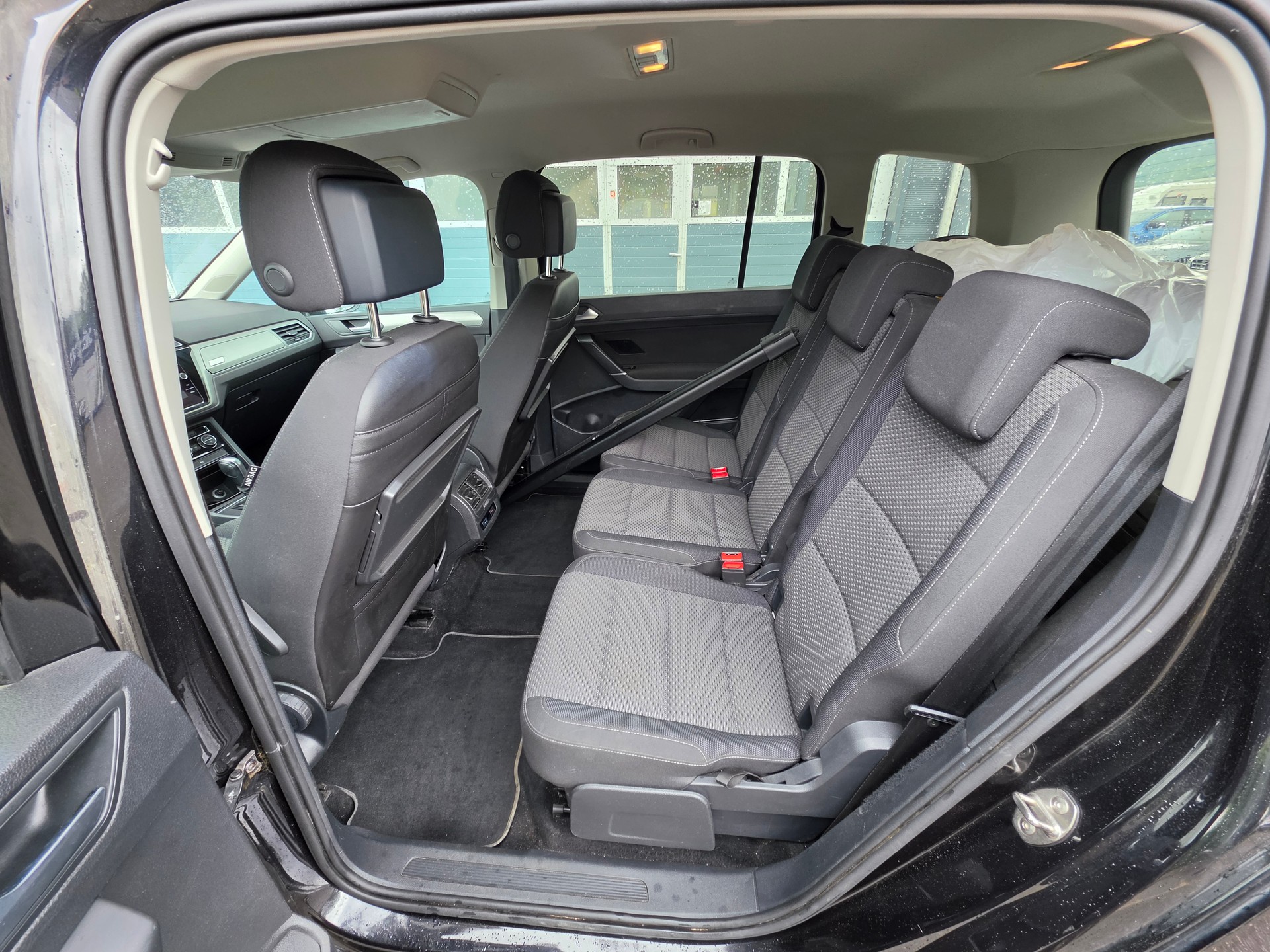VW Touran 2.0 TDI BlueMotion TechnologyComfortline DSG-image-8