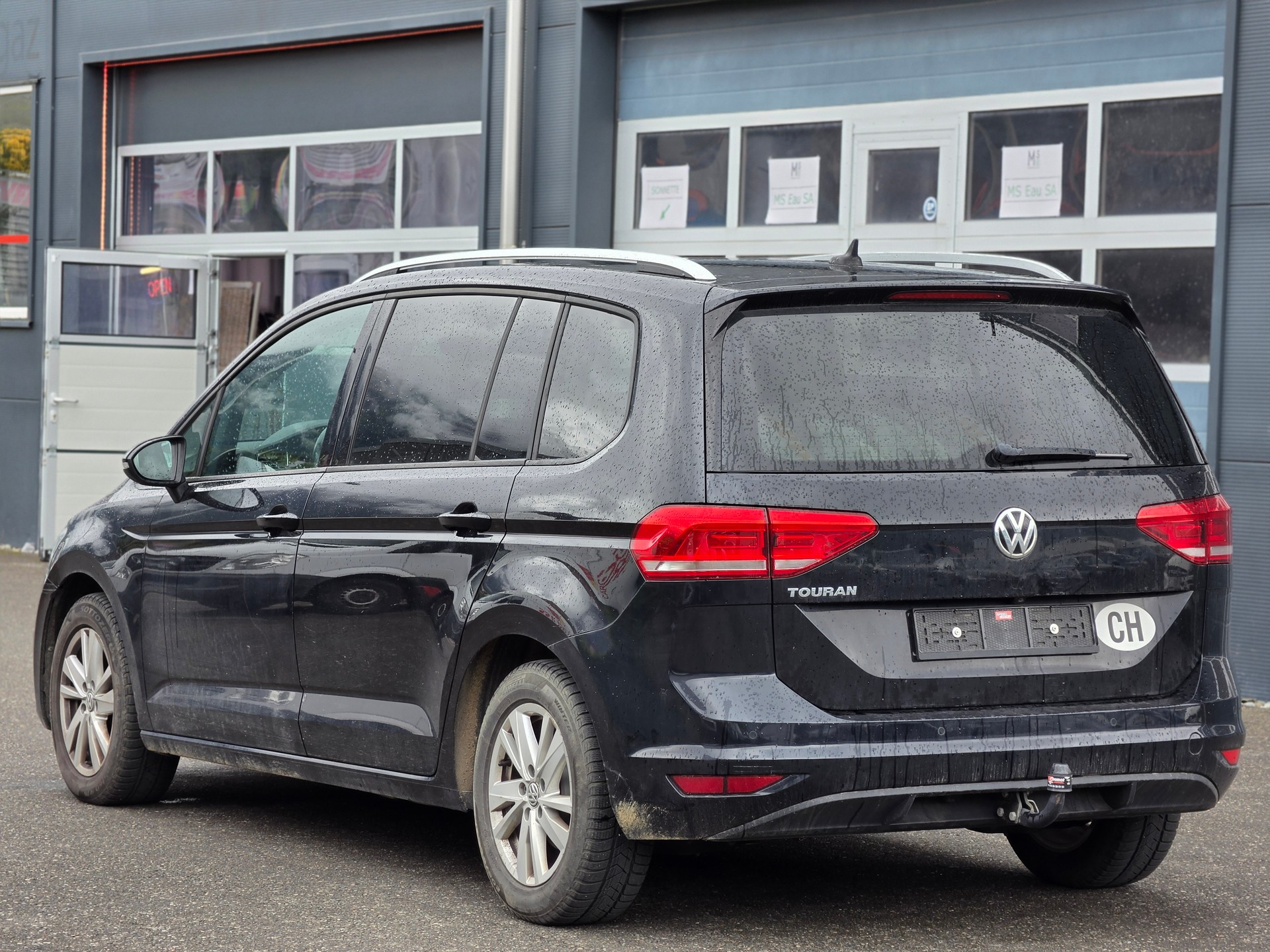 VW Touran 2.0 TDI BlueMotion TechnologyComfortline DSG-image-5