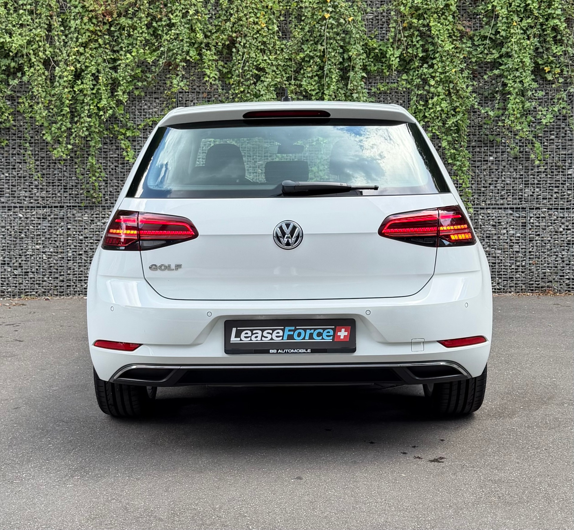 VW Golf 1.5 TSI EVO Highline DSG Leasing ab 245.- 1 Jahr Garantie 3 Jahre Gratisservice-image-3