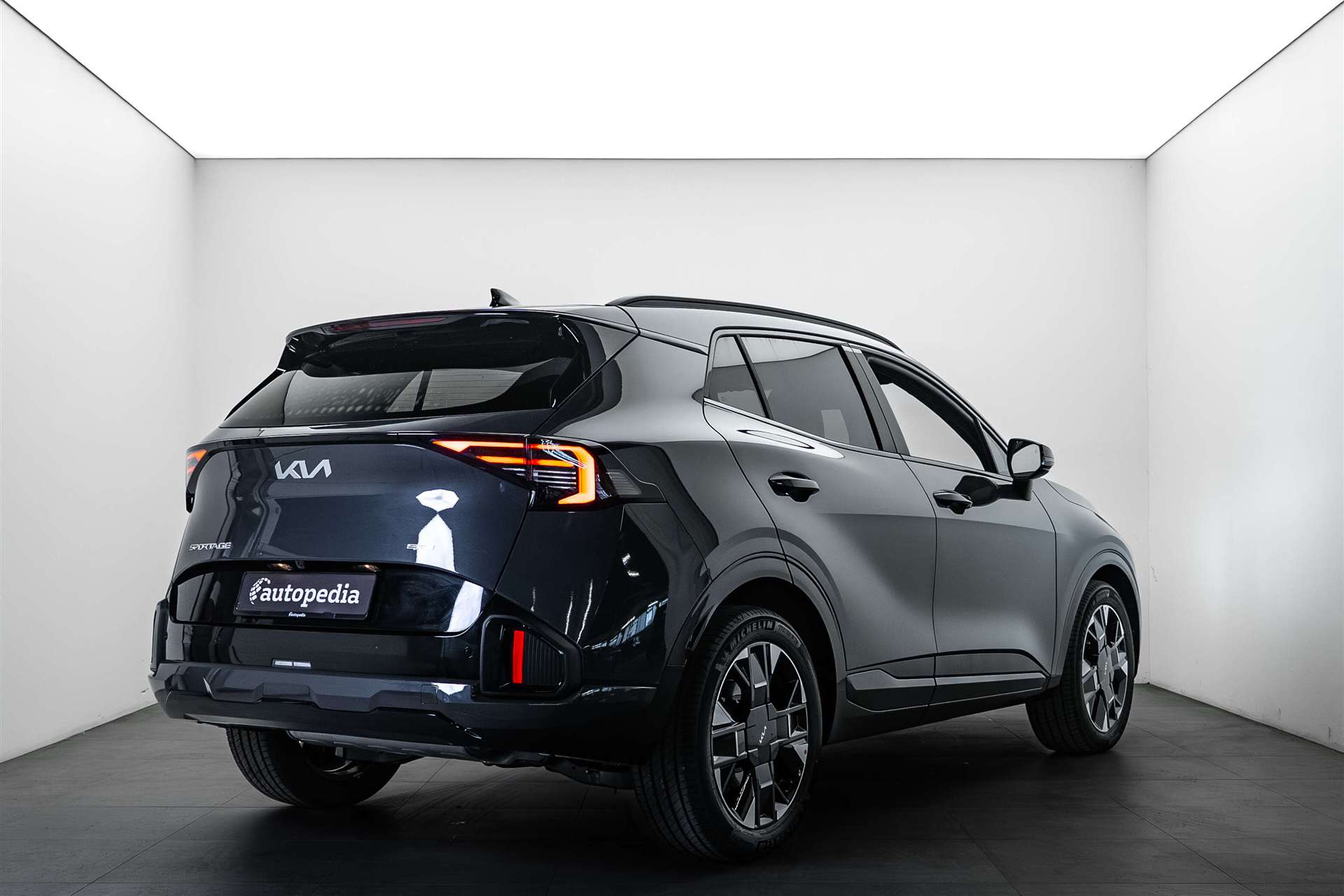 KIA Sportage 1.6T-GDi HEV NEW GT-Line 239PS 4x4 Automat-showroom-element-2