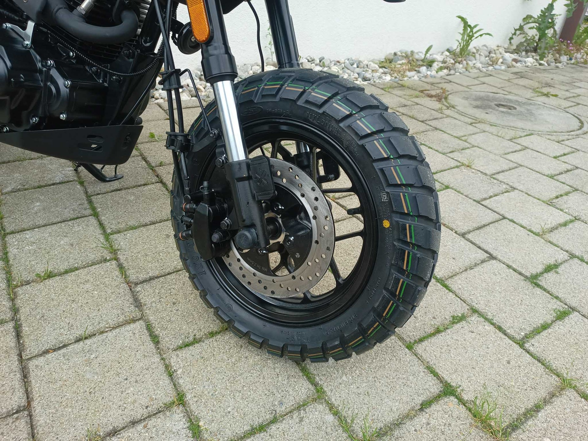 BRIXTON Crossfire 125 XS-image-4