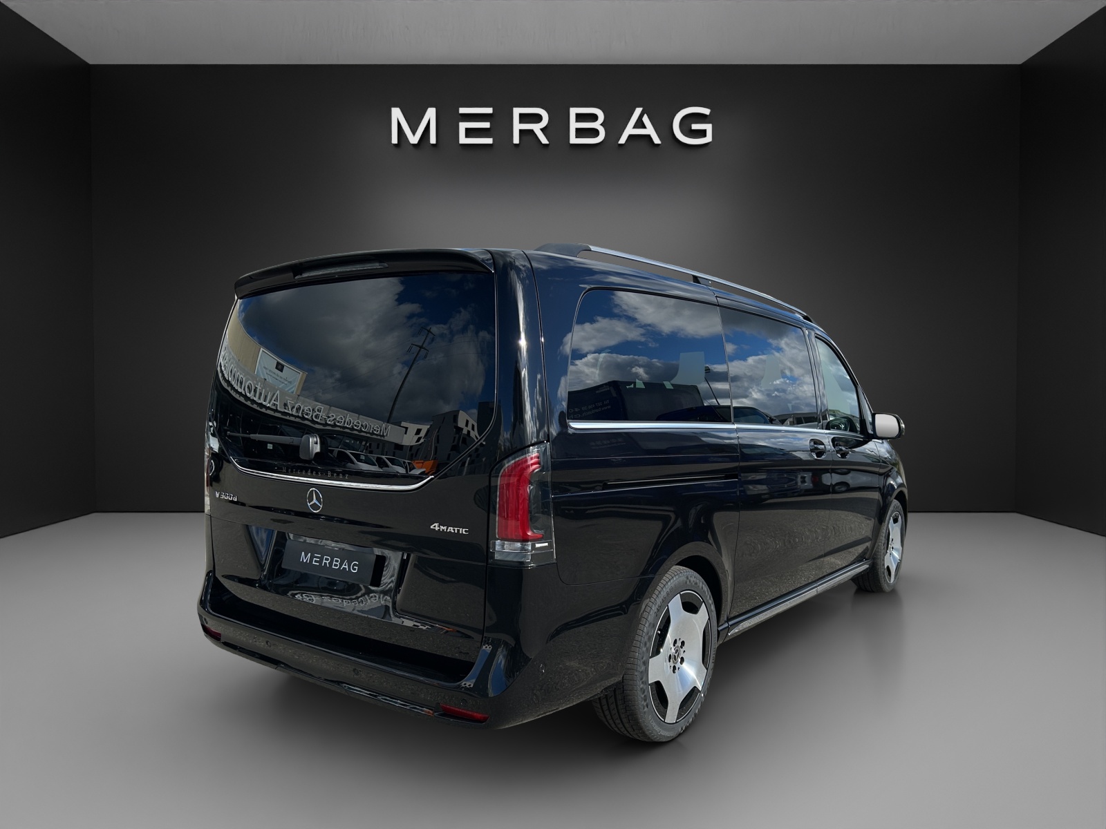 MERCEDES-BENZ V 300 d lang 4Matic Exclusive 9G-Tronic-image-5