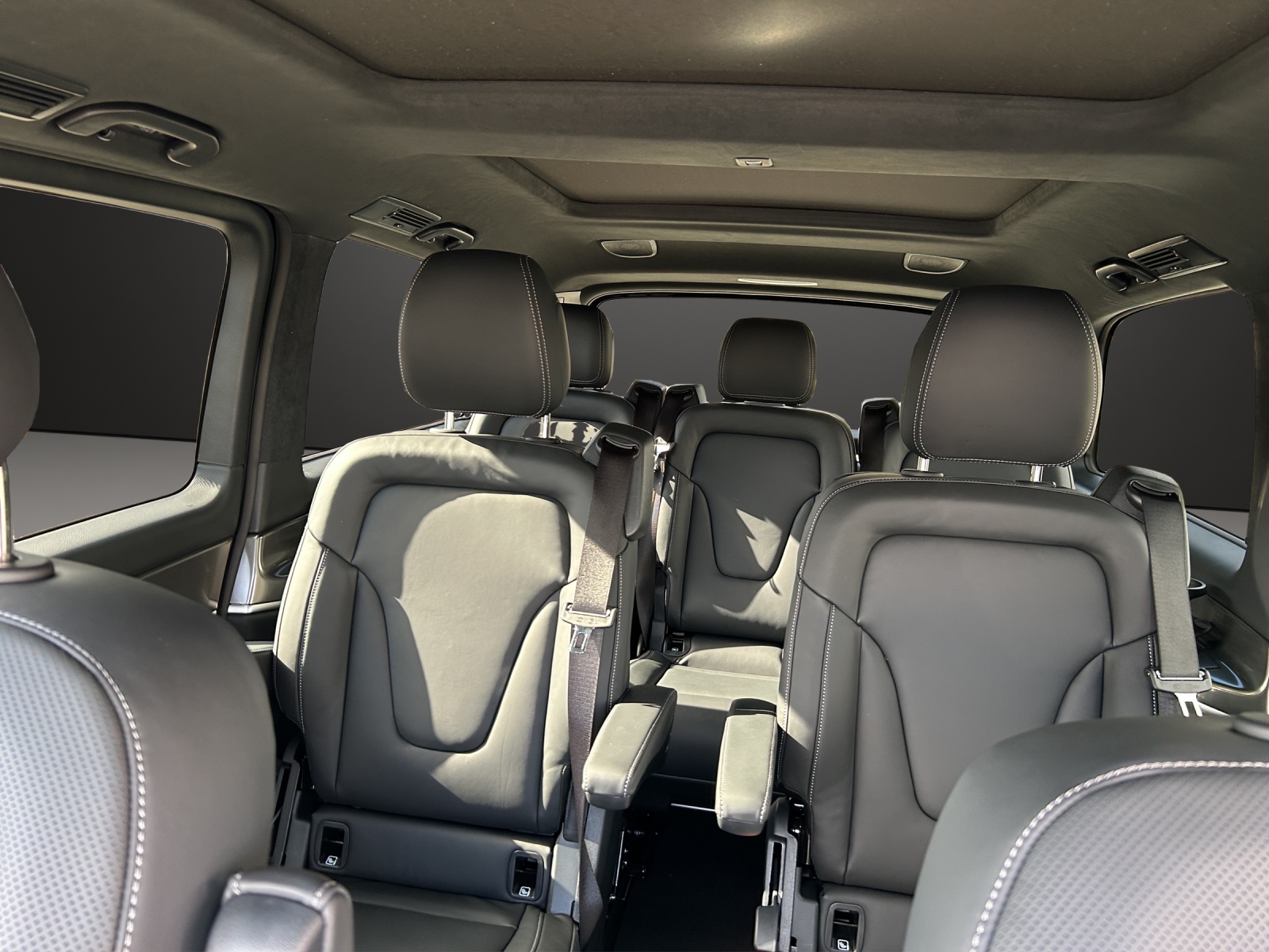 MERCEDES-BENZ V 300 d lang 4Matic Exclusive 9G-Tronic-image-10