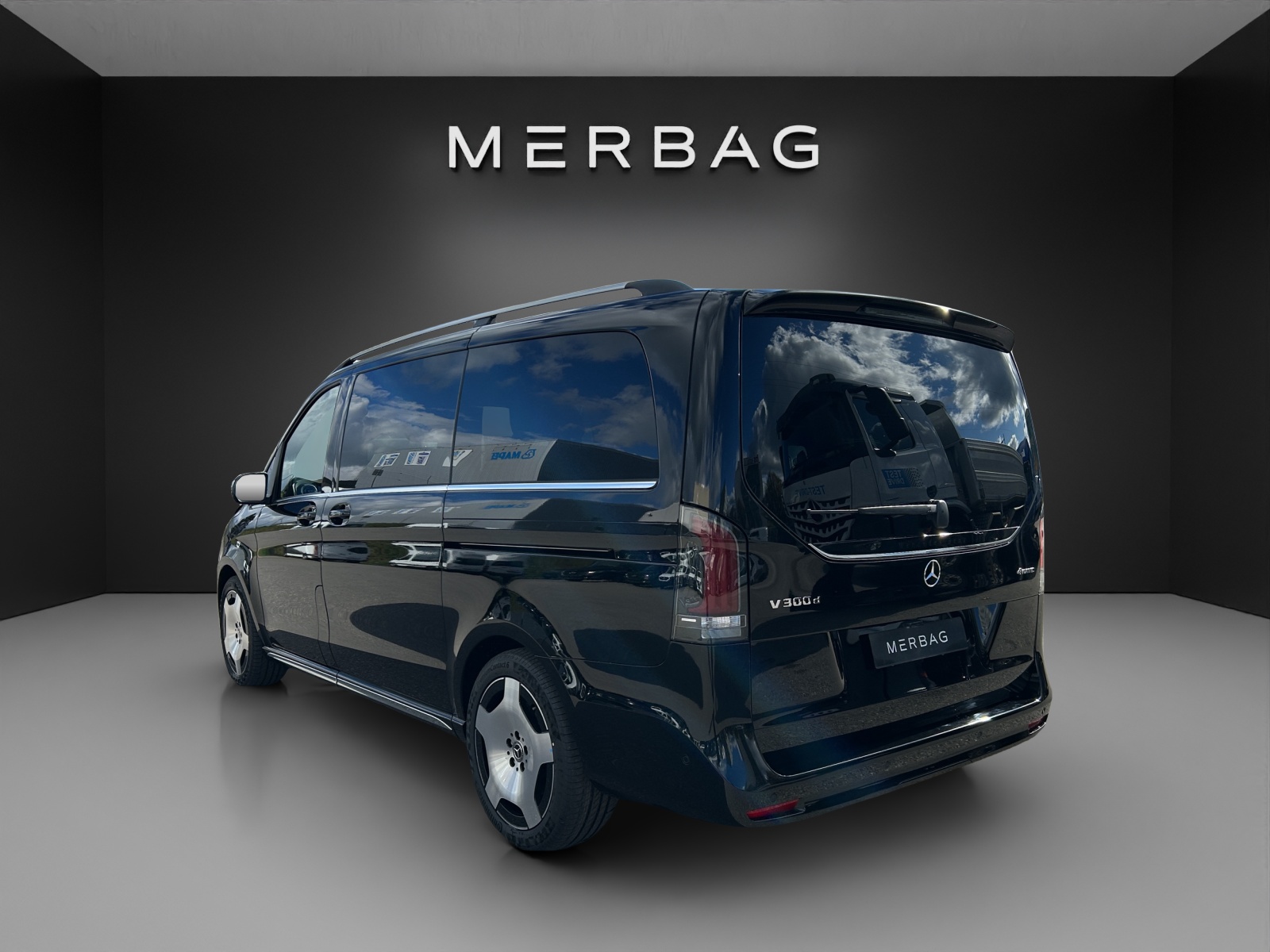 MERCEDES-BENZ V 300 d lang 4Matic Exclusive 9G-Tronic-image-3