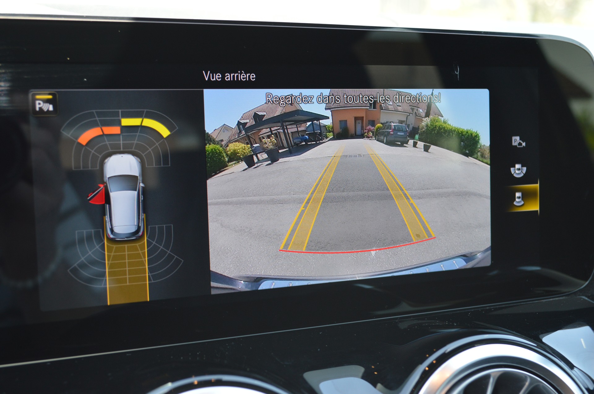 MERCEDES-BENZ GLA 250 4Matic Progressive 8G-DCT-image-19