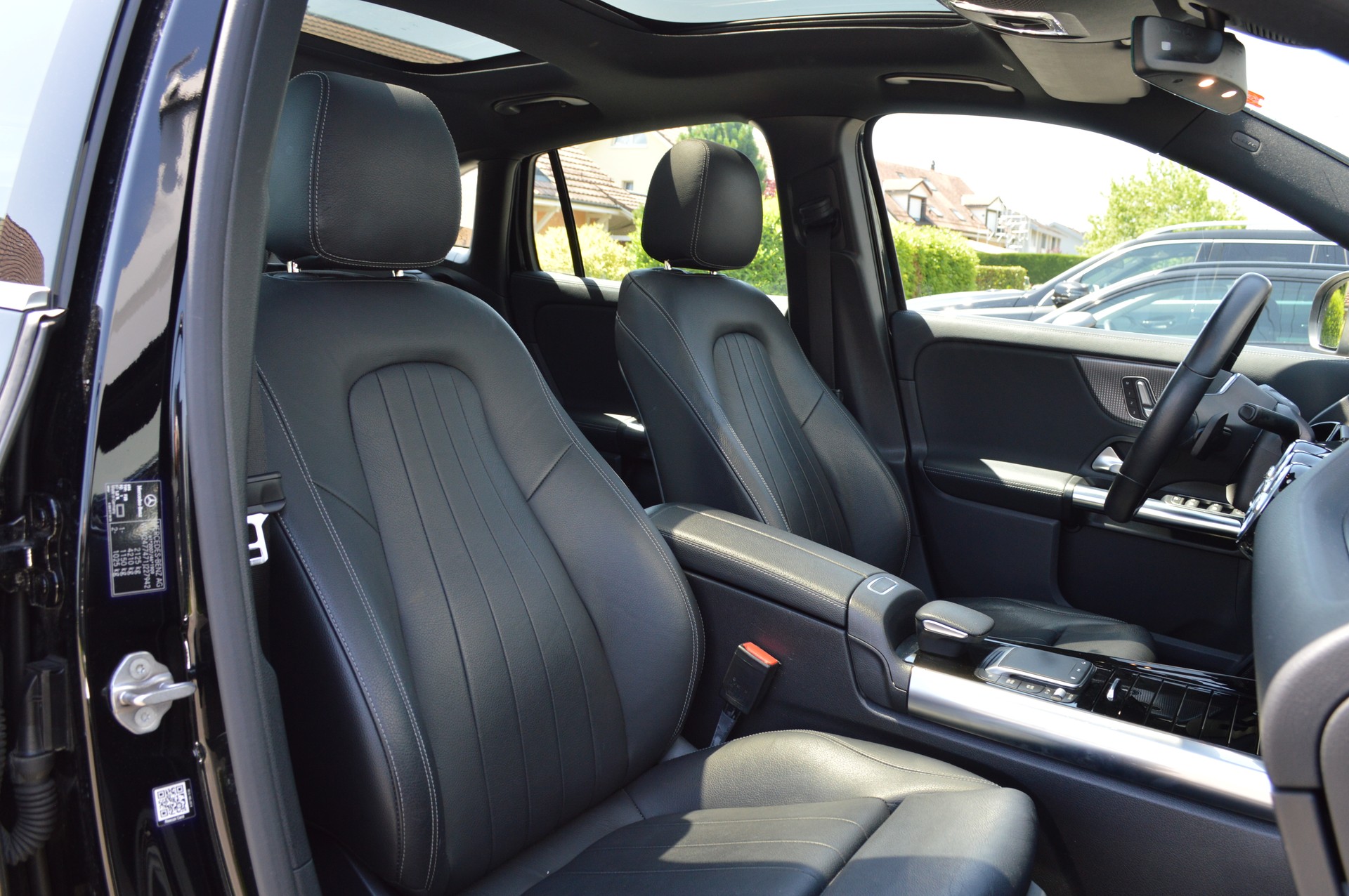 MERCEDES-BENZ GLA 250 4Matic Progressive 8G-DCT-image-13